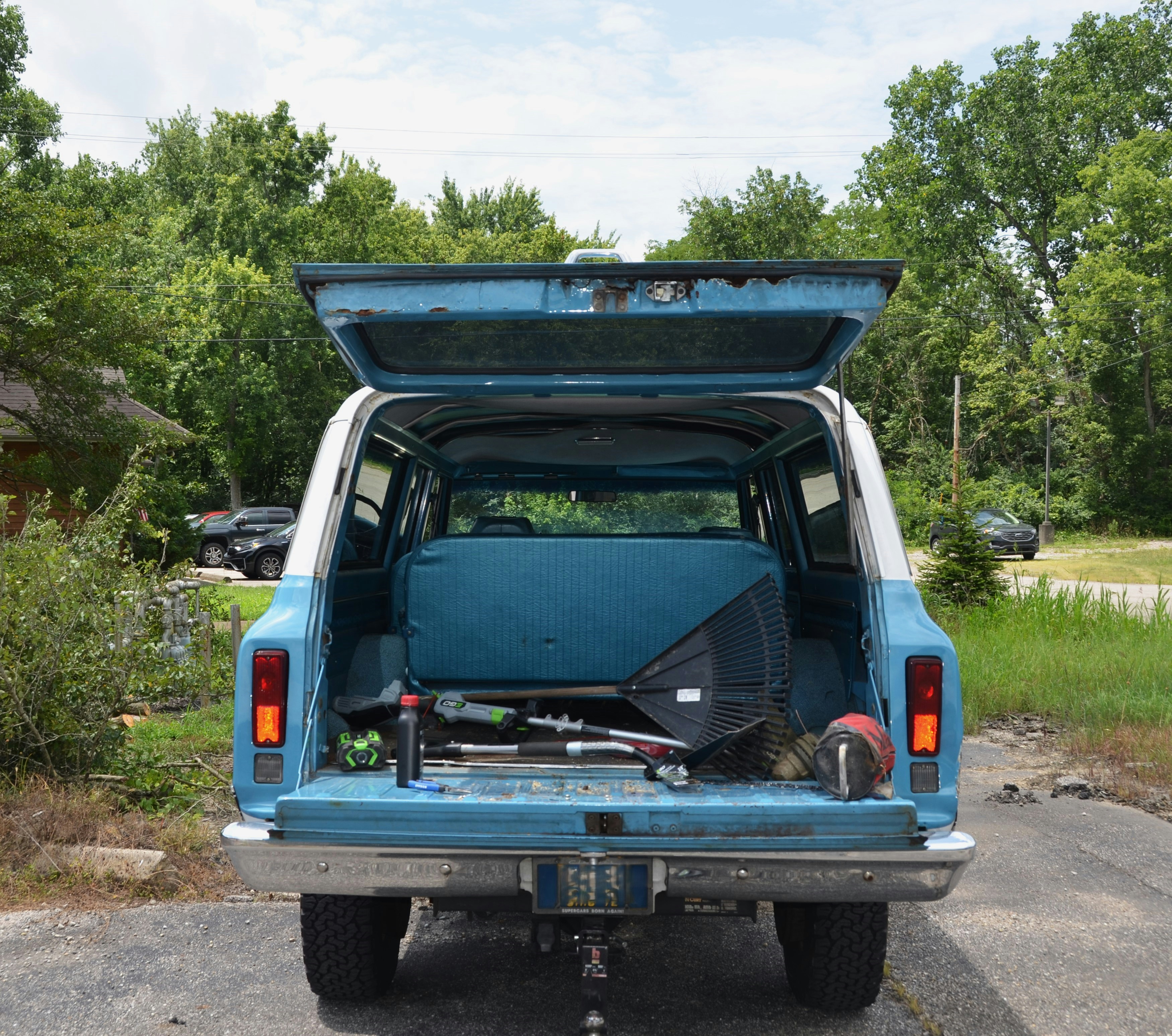 Prius with loaded roof rack ready for adventure