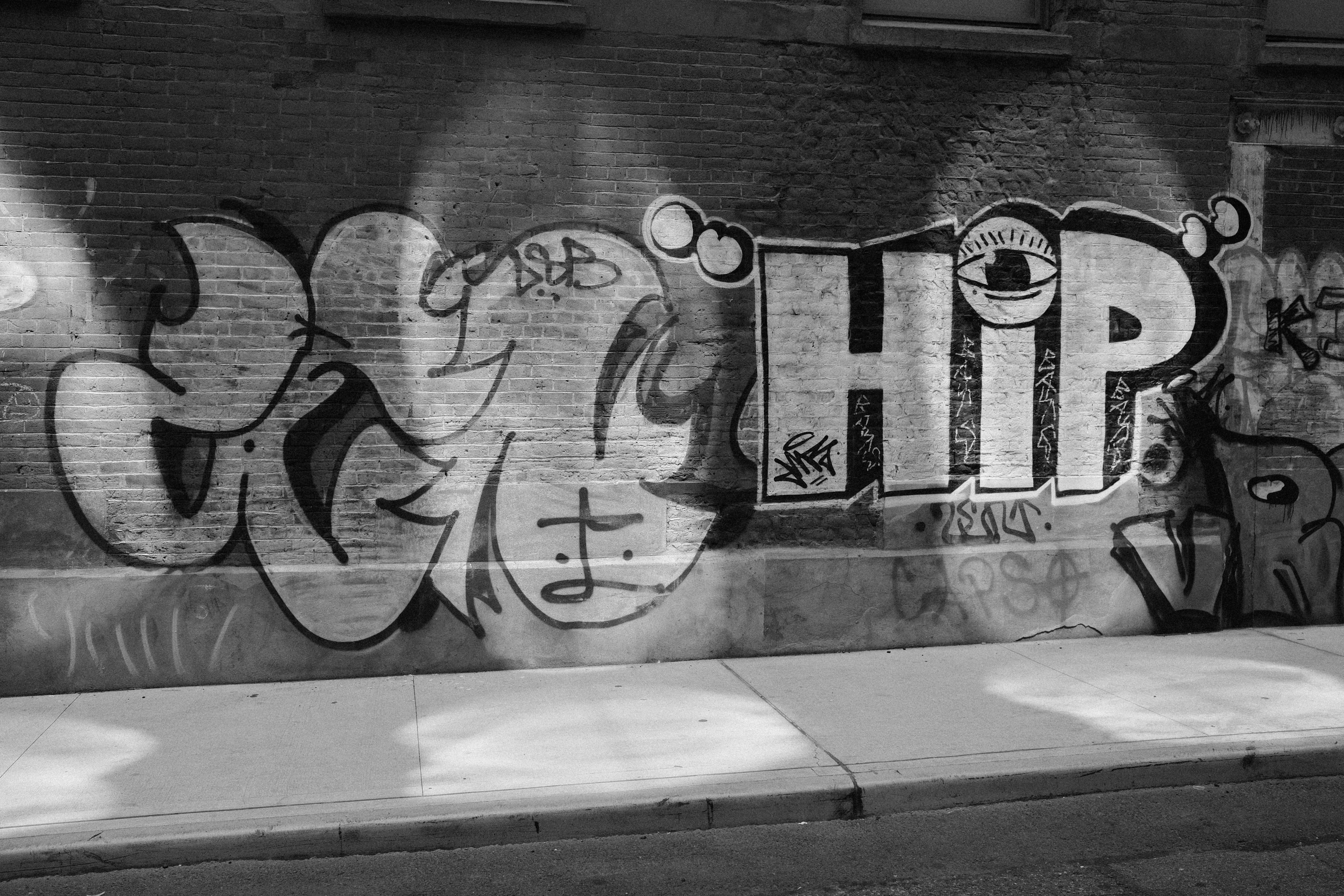 photo-1751940659896-d4d494475d1e?ixid=M3wxMjA3fDB8MXxzZWFyY2h8N3x8aGlnaHRzdGFrZXN8ZW58MHx8fHwxNzU2MzQwOTU1fDA\u0026ixlib=rb-4.1.0