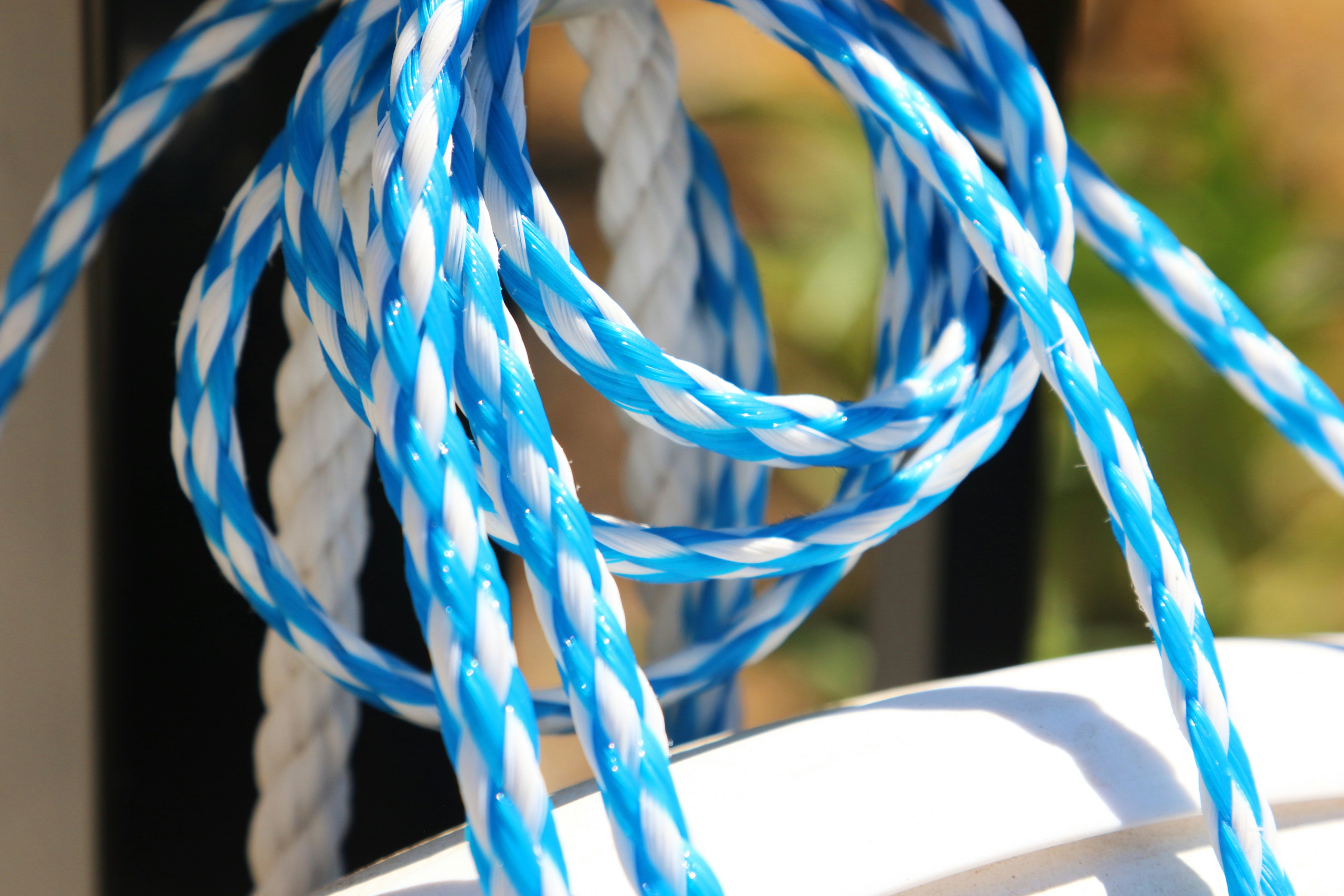 a tangled flowchart representing a complex and inefficient claims process - Faster claims resolution tools