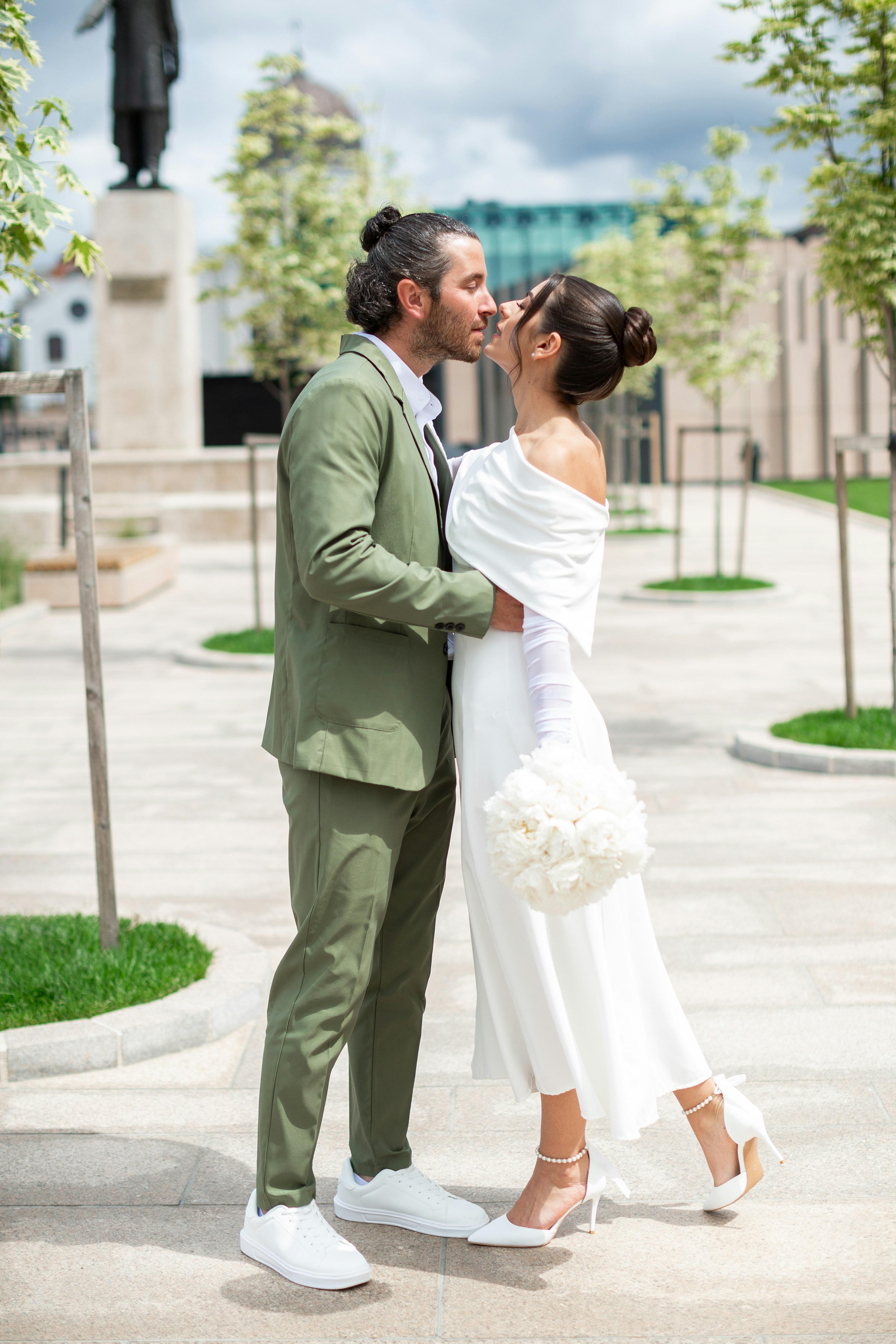 おもてなしウェディング〉【Summer】 サプライズで感謝と愛を届ける一日 | ザ・ガーデンオリエンタル・大阪 (THE GARDEN  ORIENTAL OSAKA), image size:3000x4500