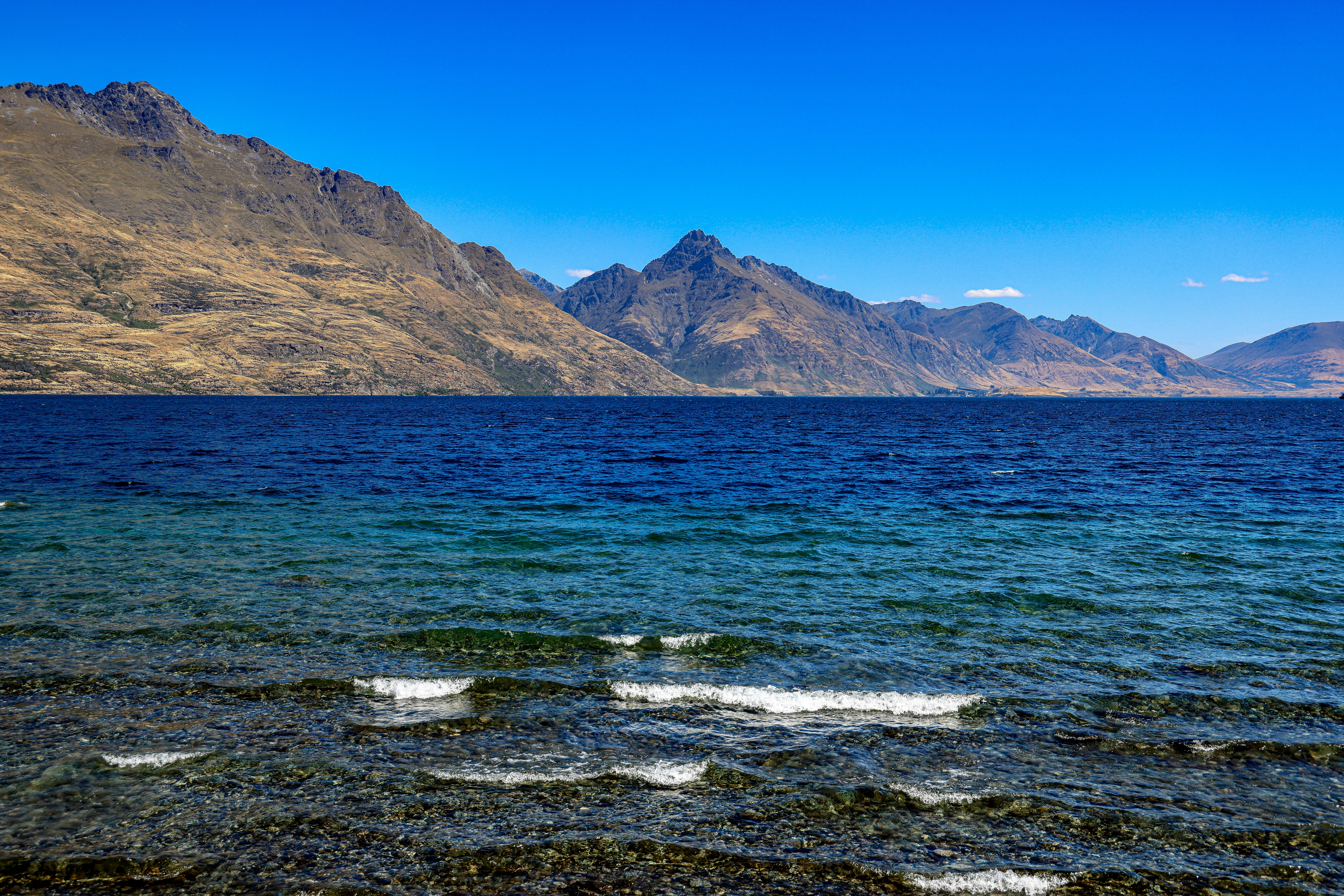 Photo by maximilian_brand