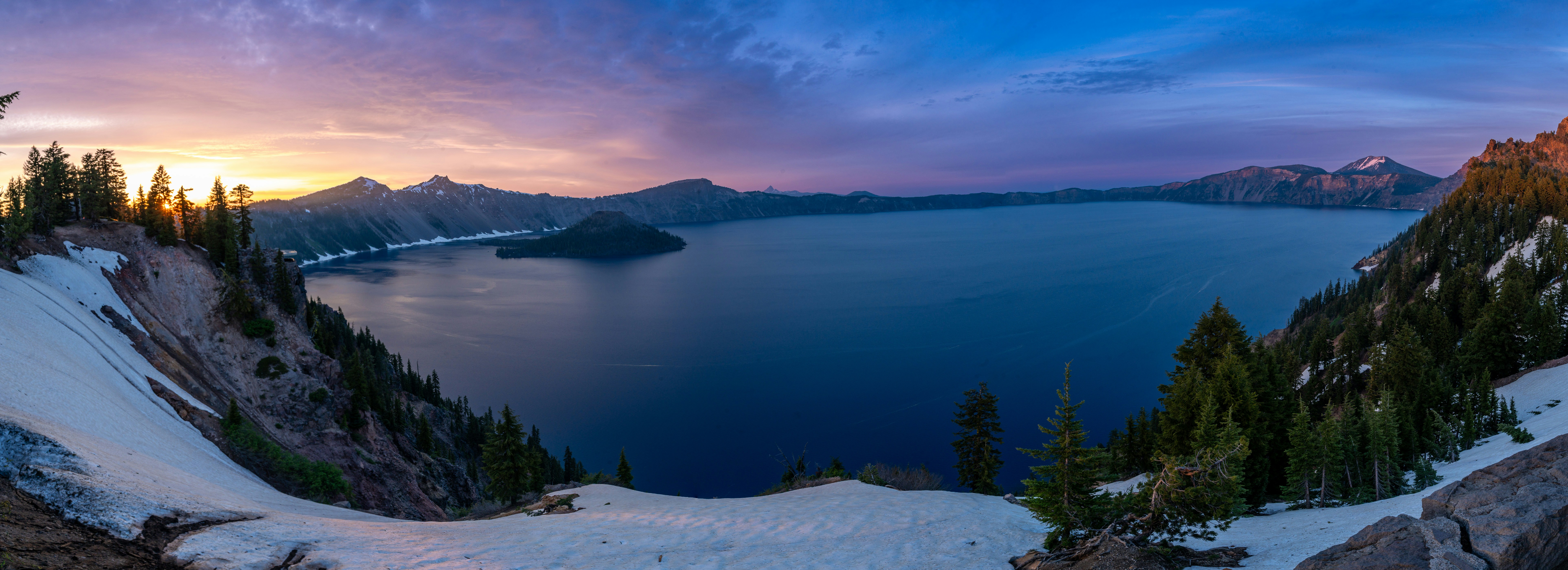 A sunset over crater lake. photo – Free Sunset Image on Unsplash, image size:3000x1091