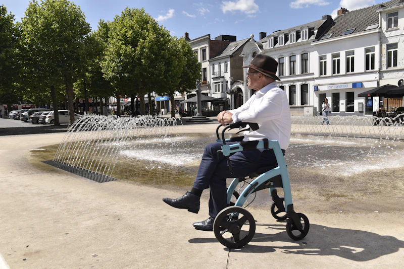 Rollator With Seat & Basket