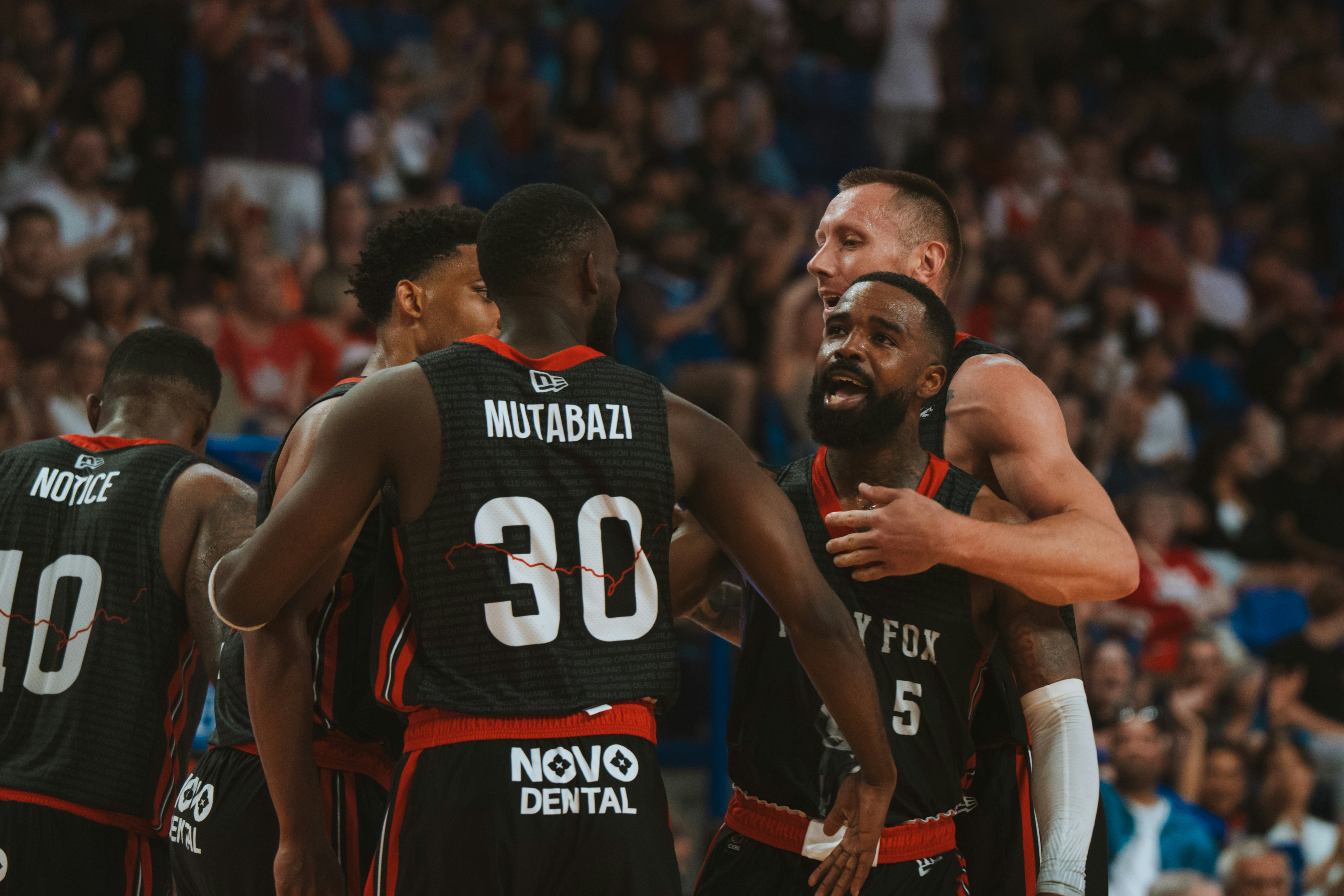 Scramble Ball: How Weird Bench Combos Are Making NBA Defenses Look Completely Lost