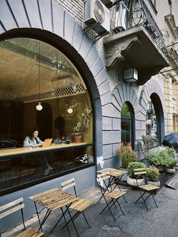 Viennese Café (Unsplash by Andrii Solok)