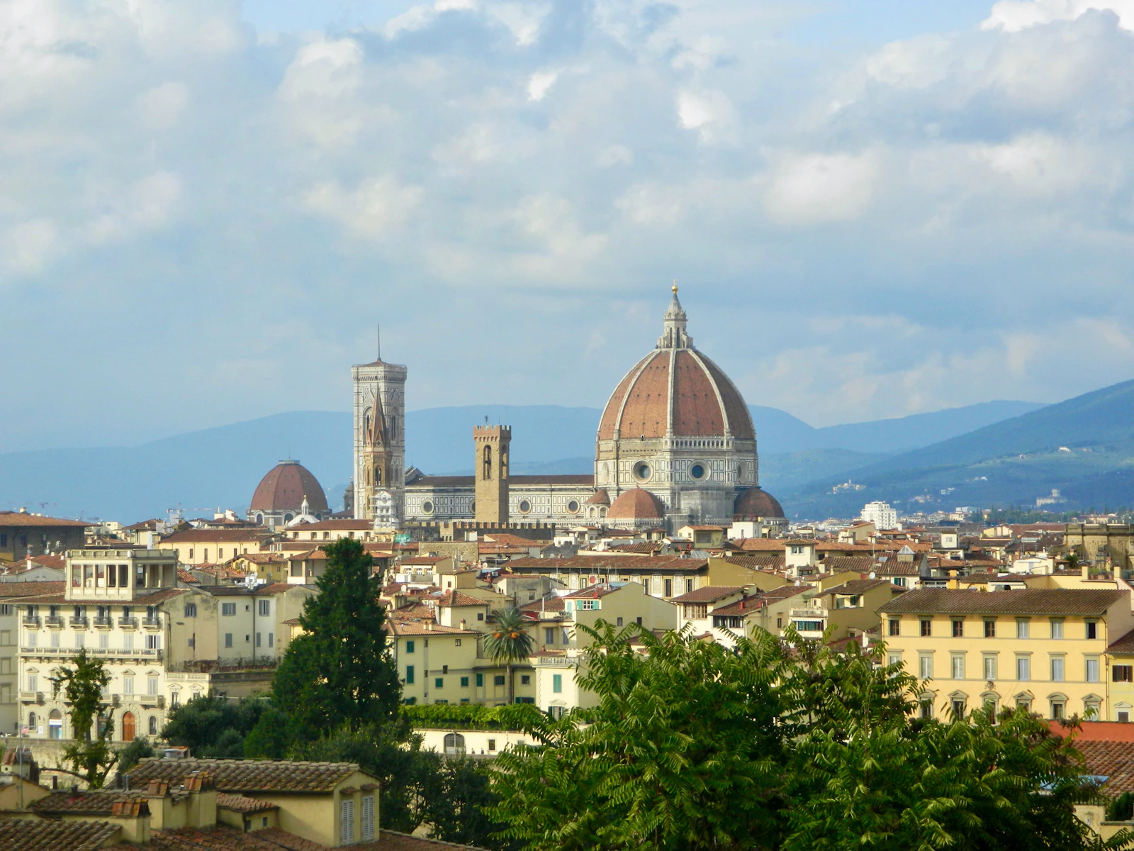 Vista de Florença, na Itália, com a cúpula do Duomo ao fundo