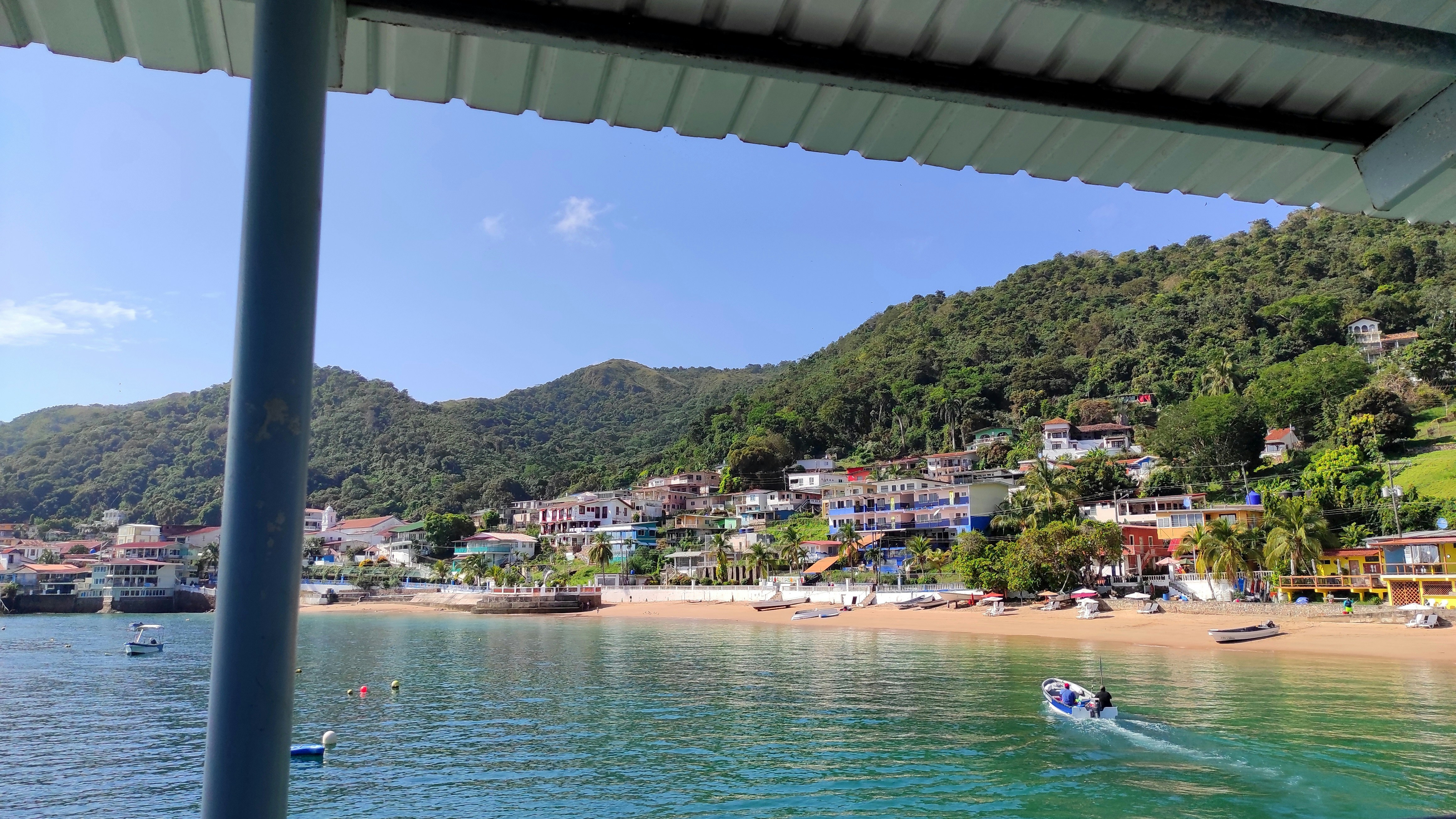 Santa Vergine del basket: Isole Taboga e San Blas. Città di Panama, Panama.. Foto di Yizack Rangel.