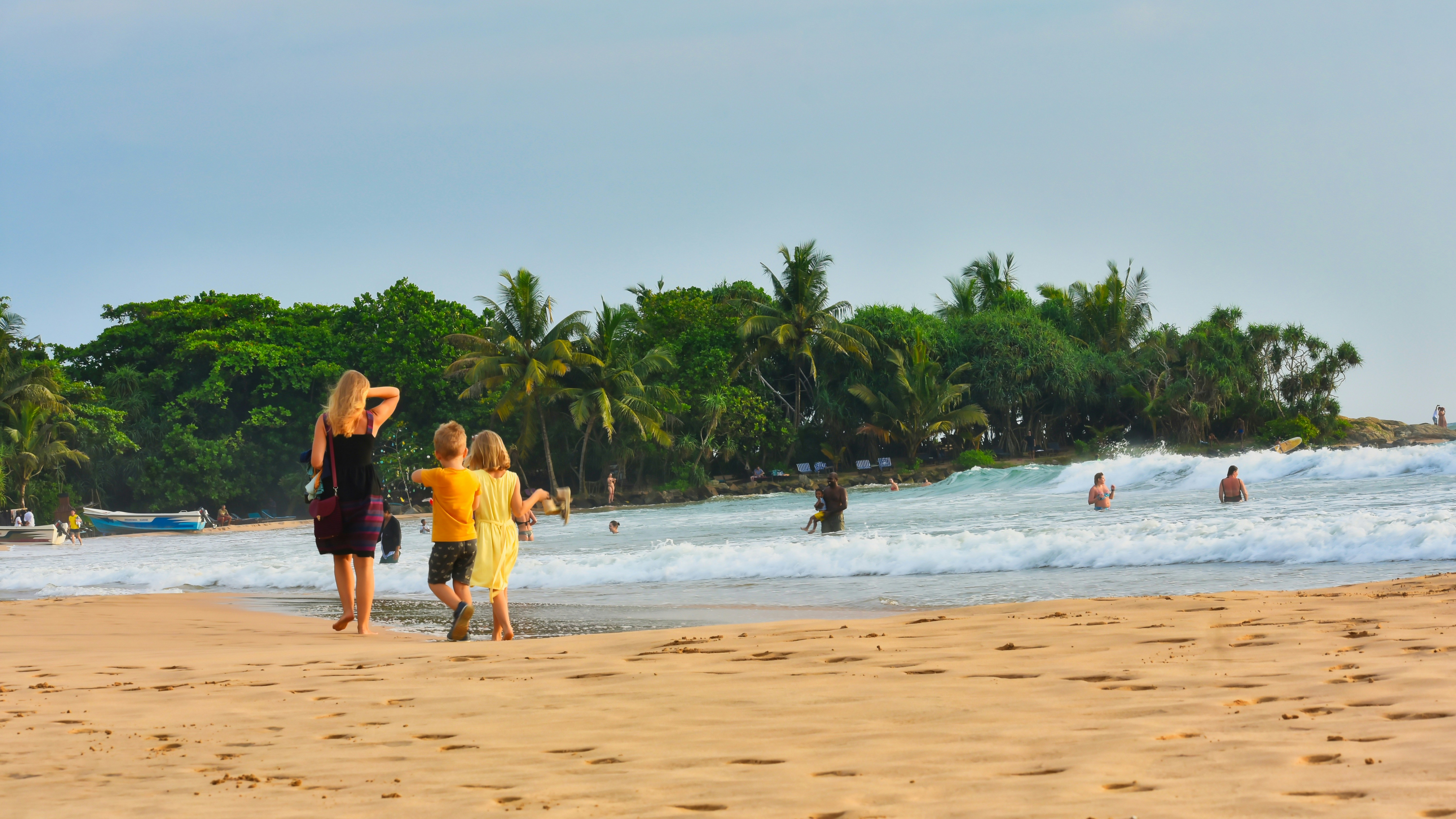 7 Budget-Friendly Costa Rica Beach Activities for Families