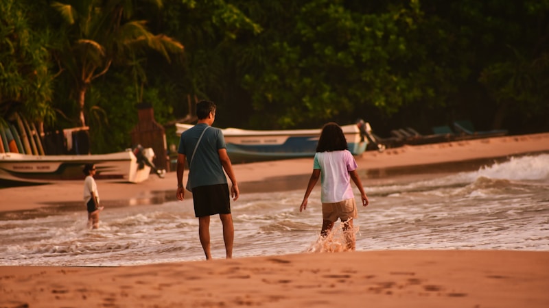 Diversión en playa soleada