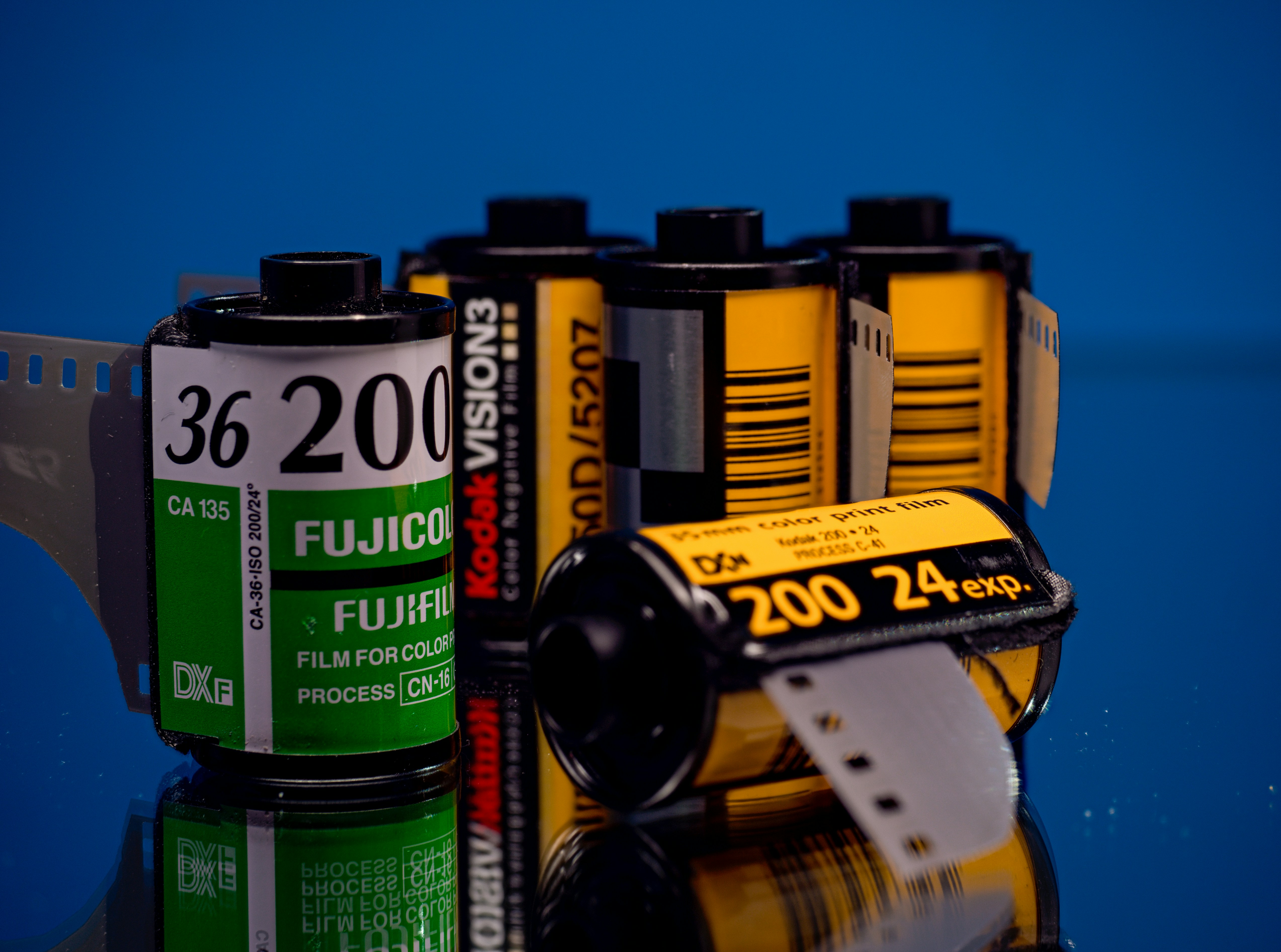 Image depicting related products like batteries and conduits with LED strip lights