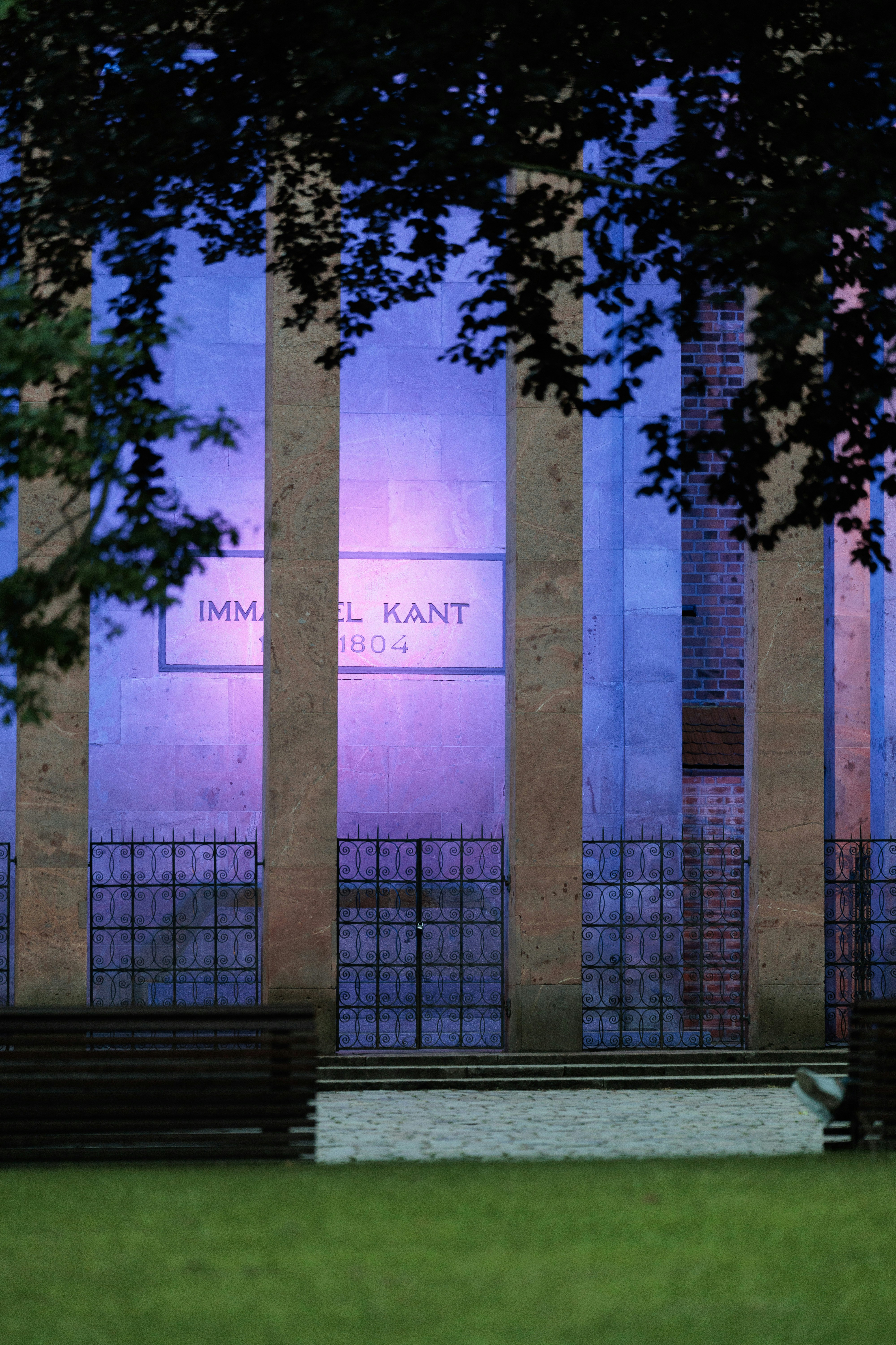 How Kant’s Transcendental Idealism Revolutionized Our Understanding of Consciousness