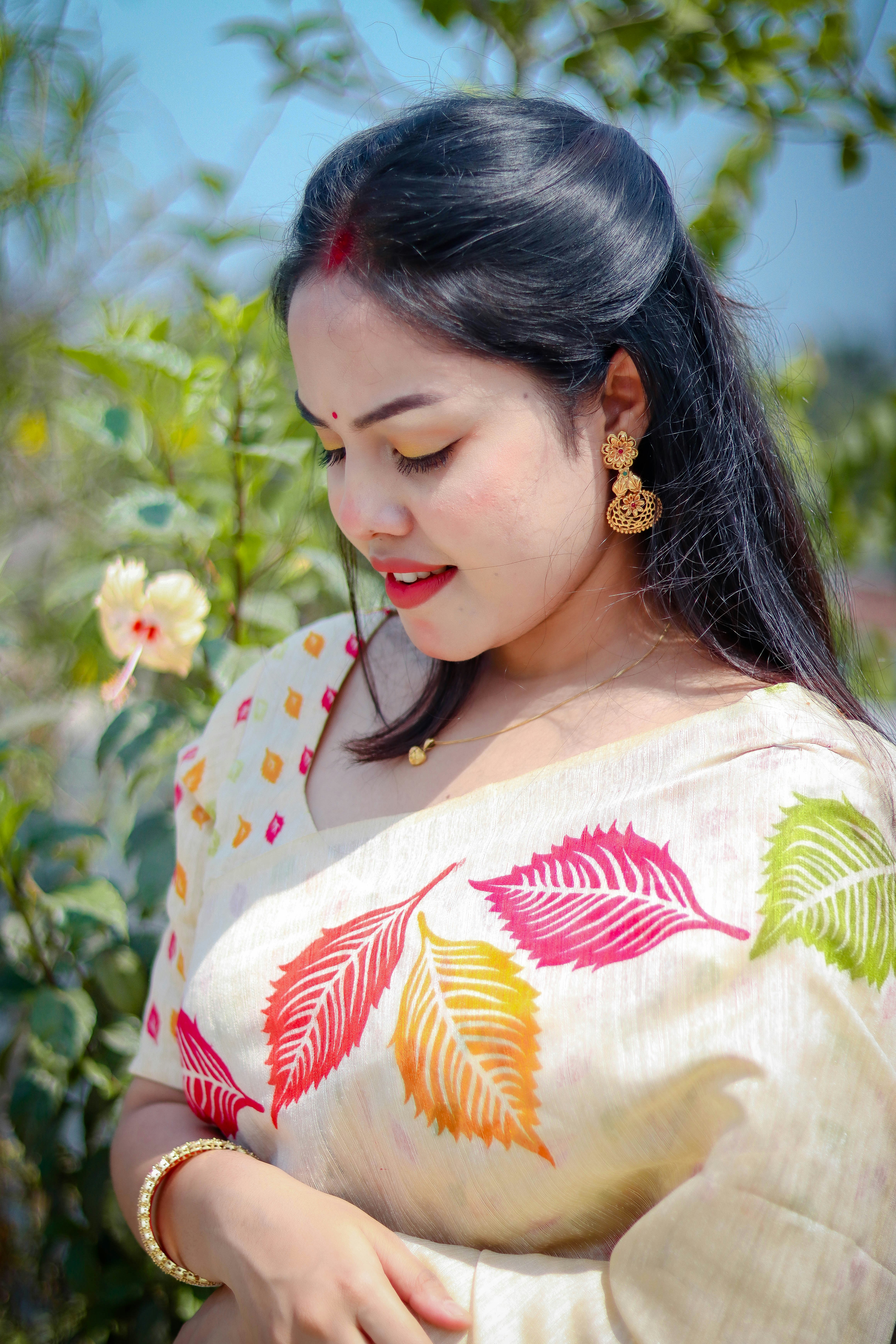 photo-1752469113412-cb988552e387?ixid=M3wxMjA3fDB8MXxzZWFyY2h8N3x8bW9zdHBsYXklMjBiYW5nbGFkZXNofGVufDB8fHx8MTc2NjU5NTY0NHww\u0026ixlib=rb-4.1.0