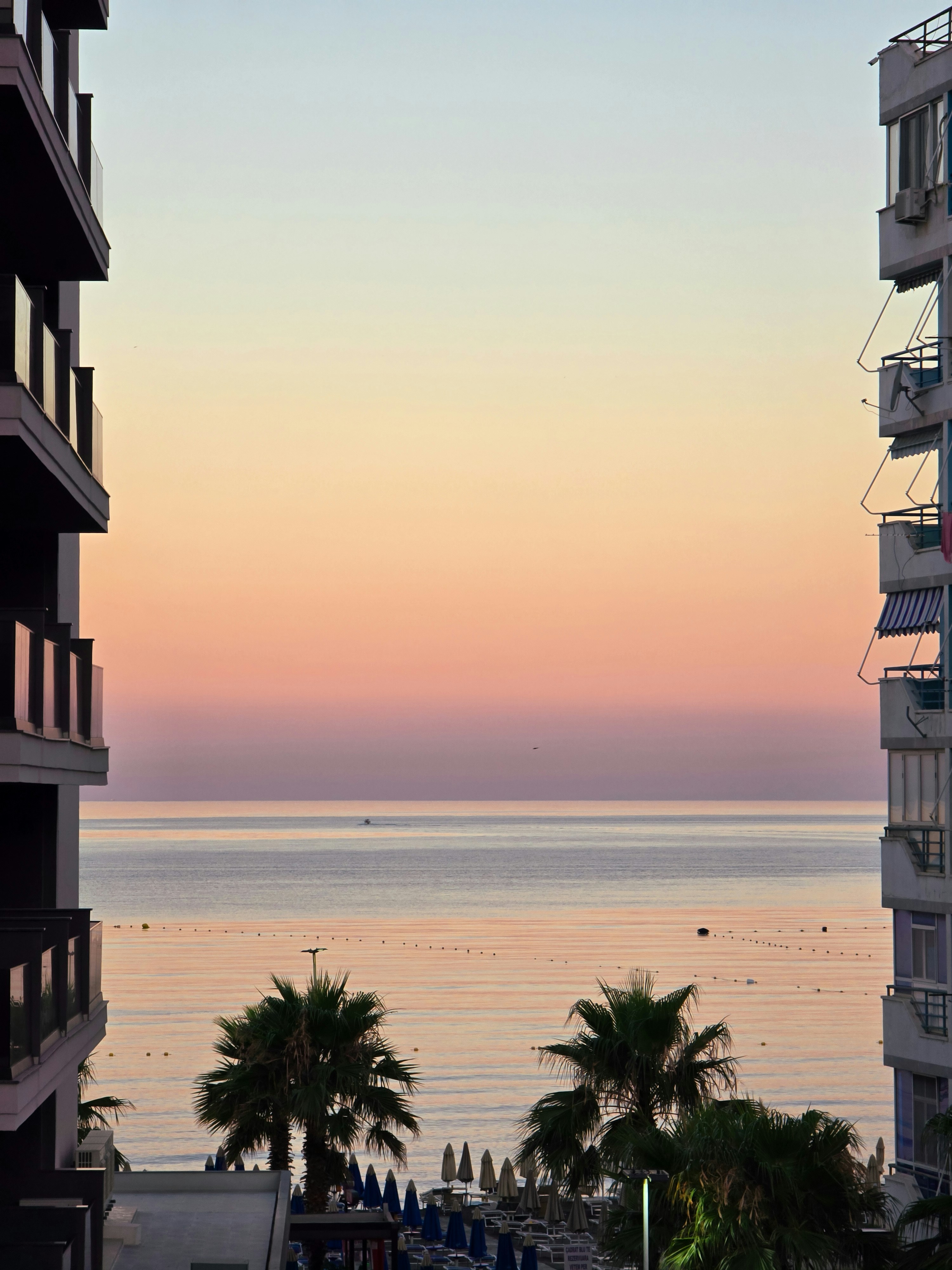 Photo by alberthyseni