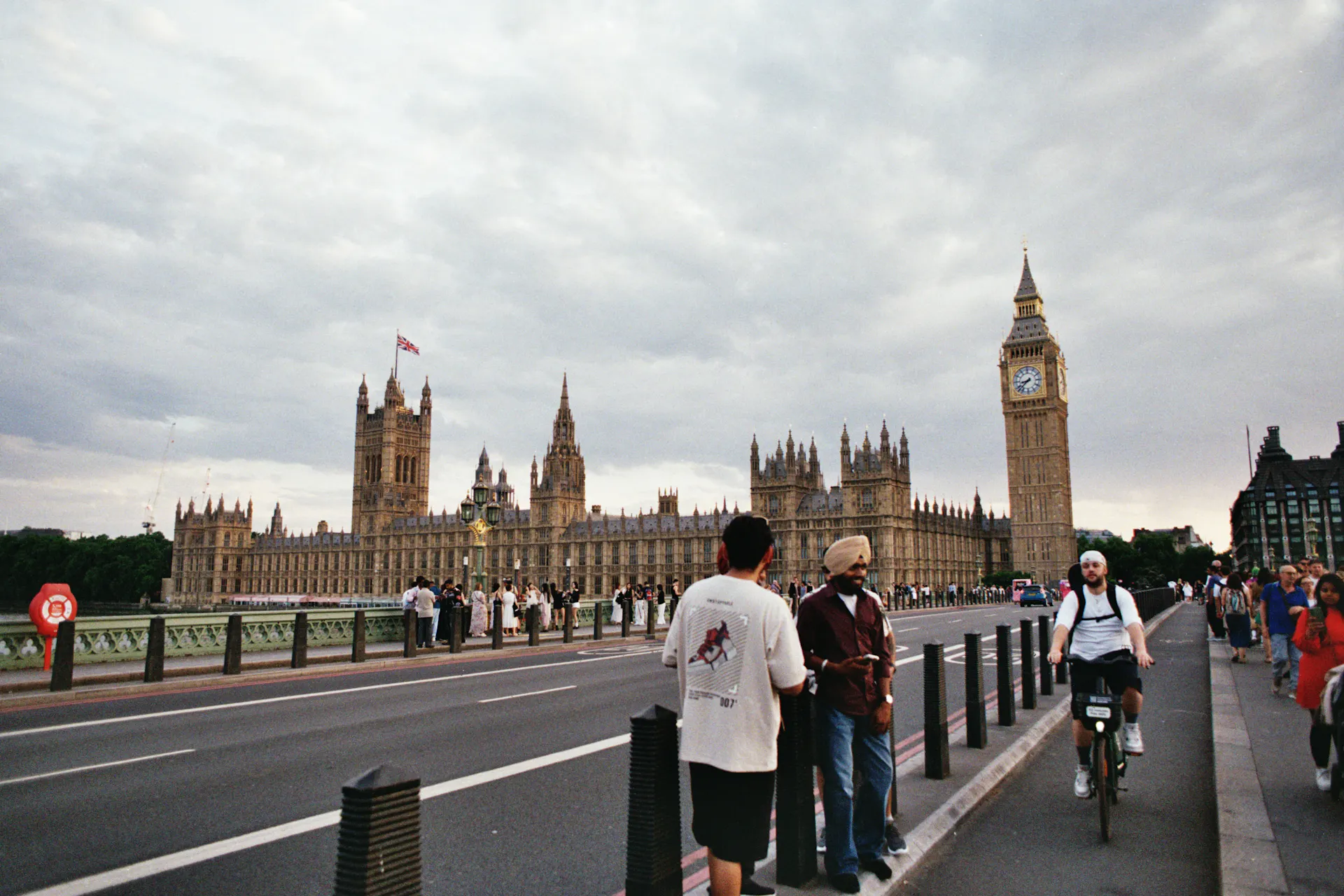 London Marathon 2032 countdown header photo