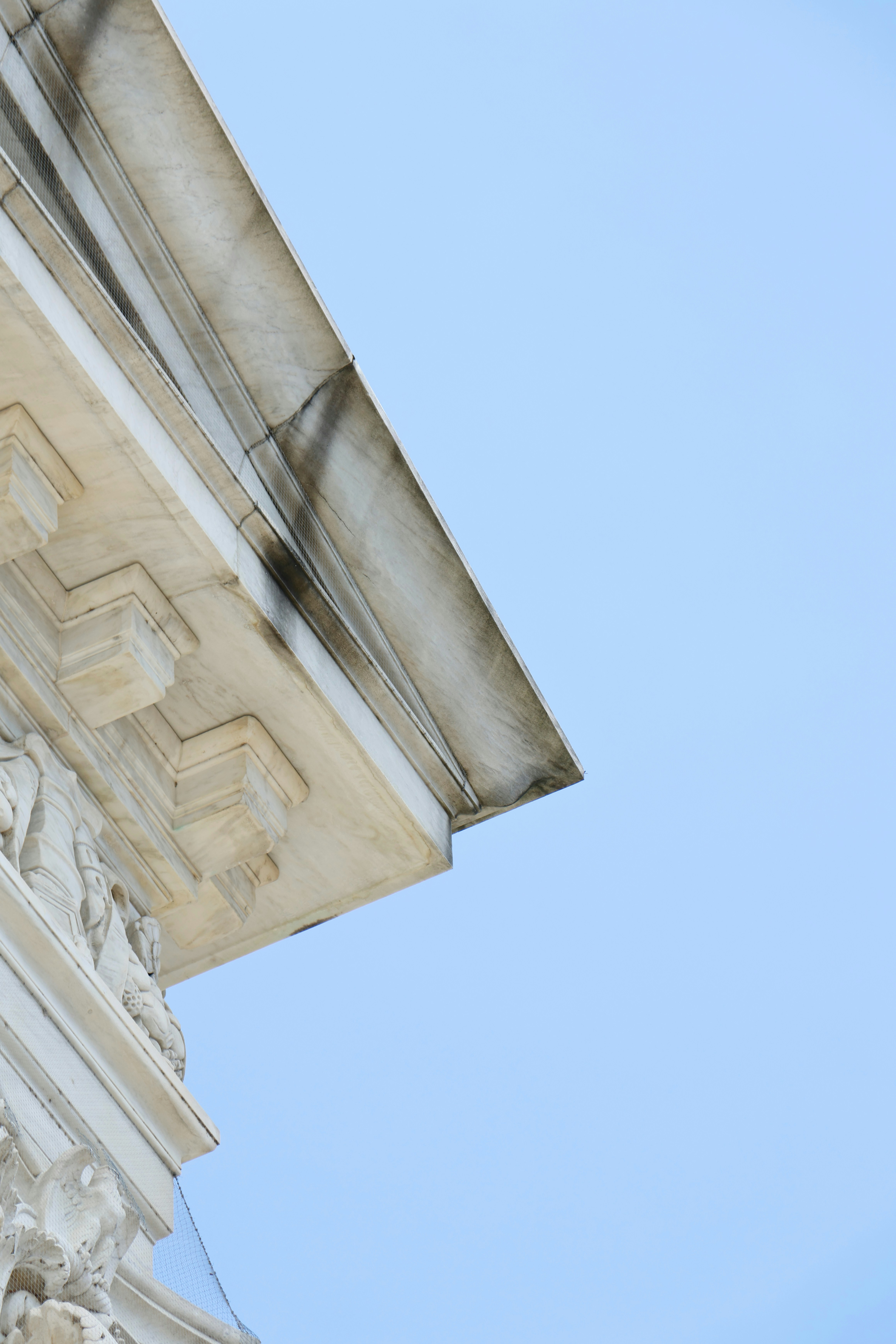 Photo by gavinroosien