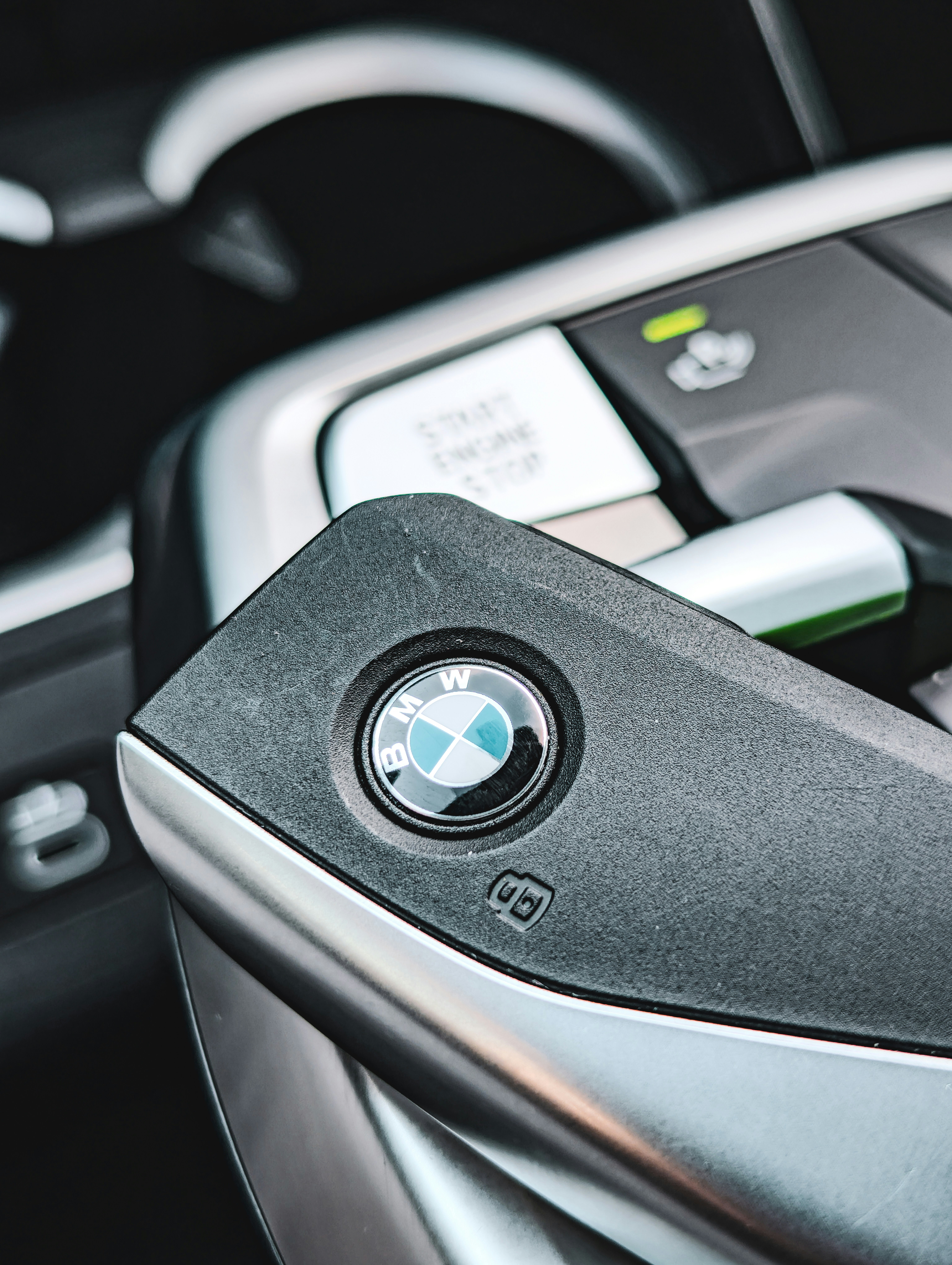 Eco-friendly motor housing materials with recyclable symbols