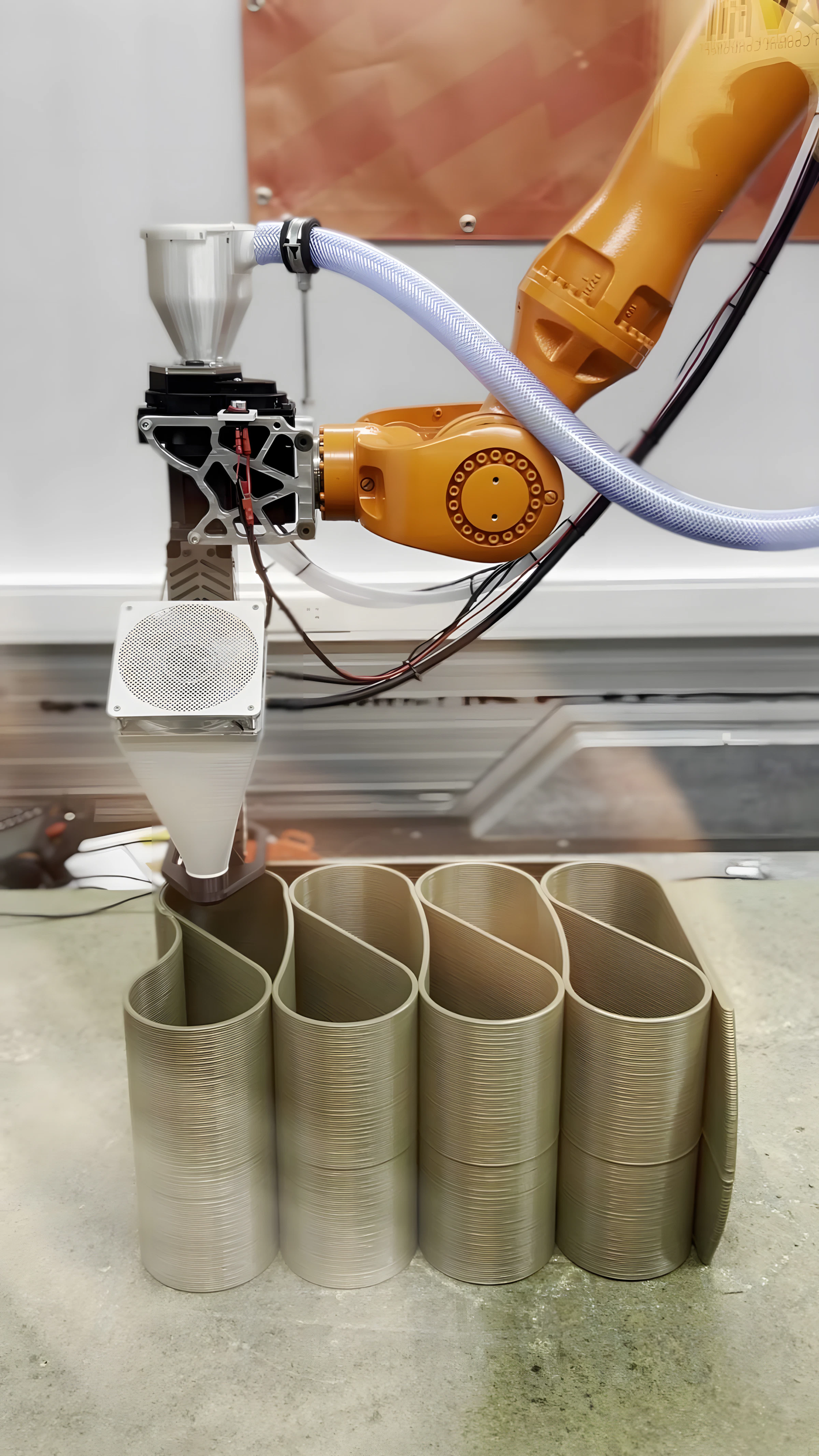 Industrial robotic 3D printing system manufacturing large polymer parts