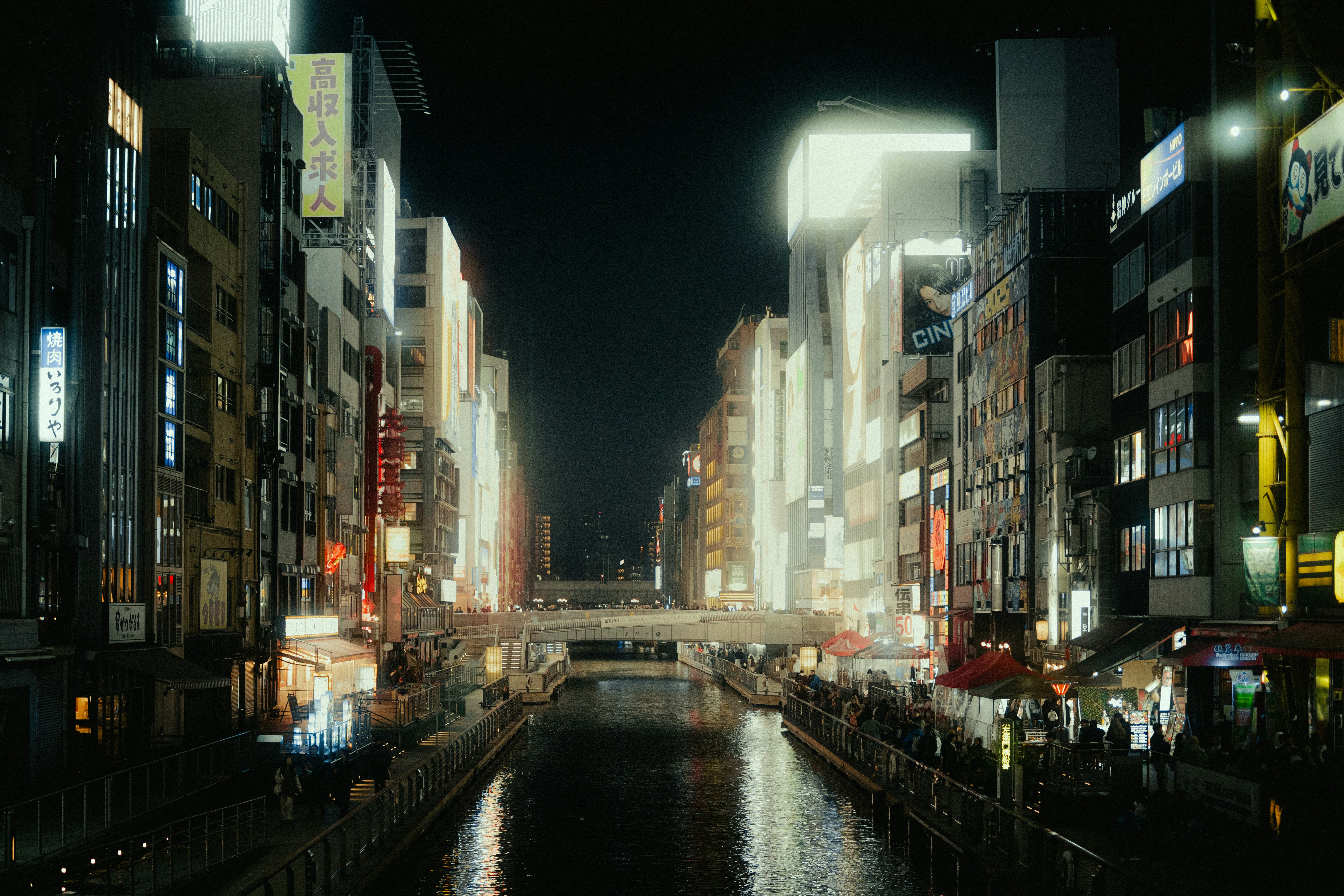 layanan eksplanasi rumah kota gelombang