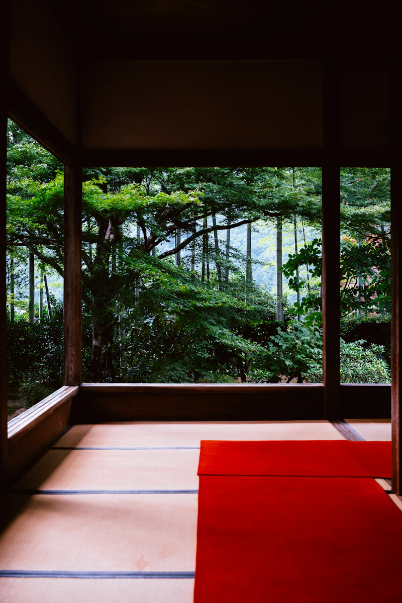 森の焚き火小屋 内観
