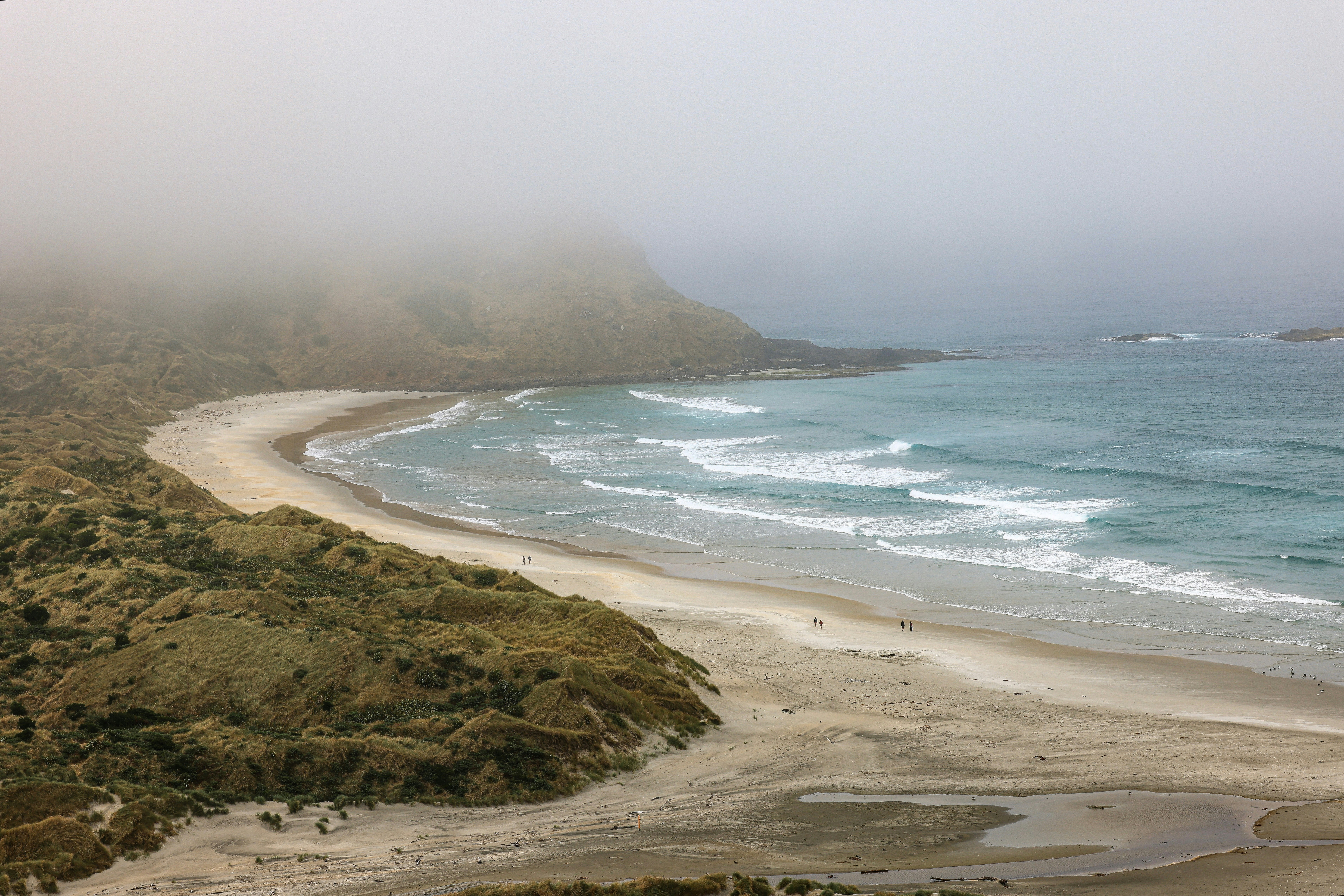 Photo by maximilian_brand