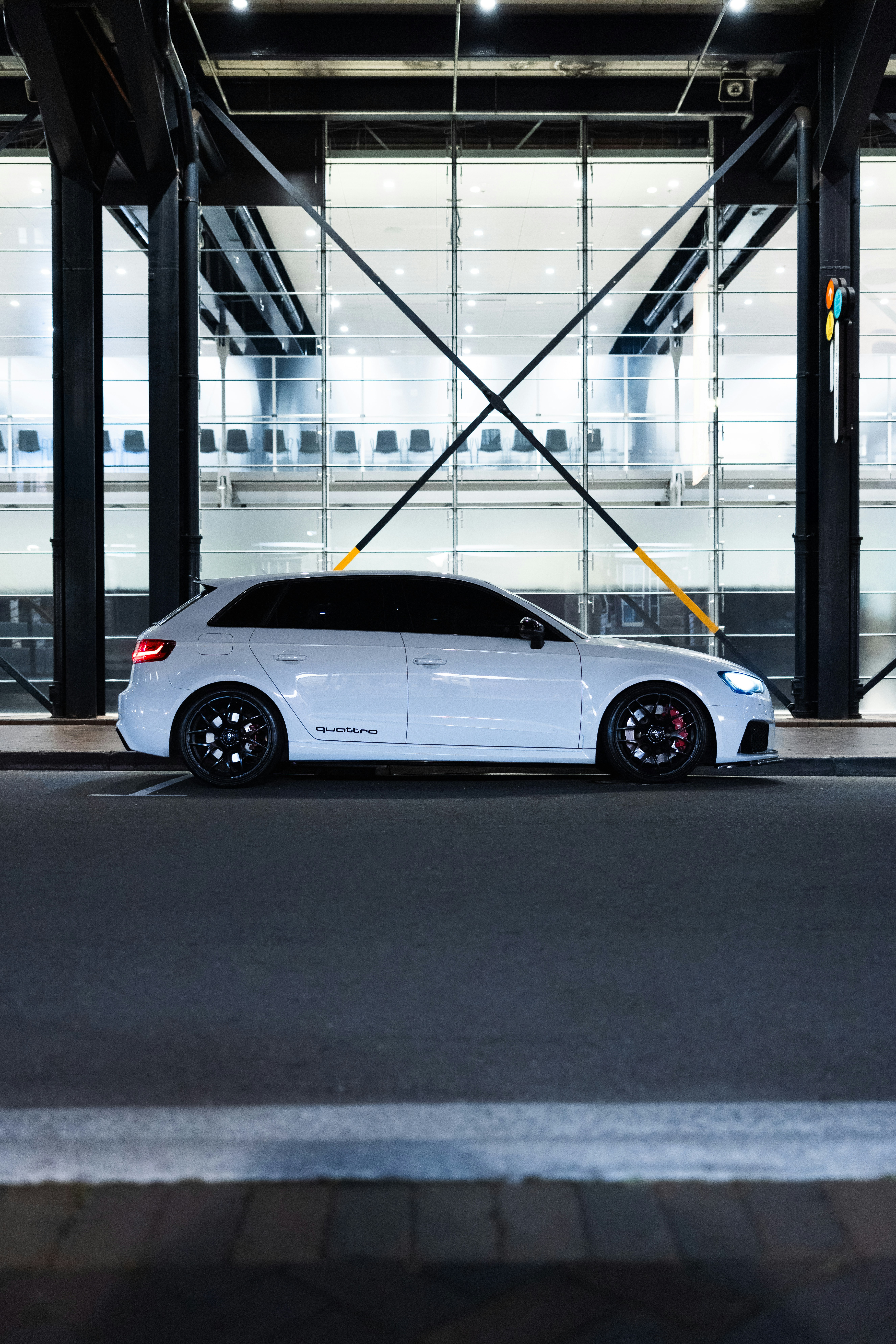 Photo by mozemocraft