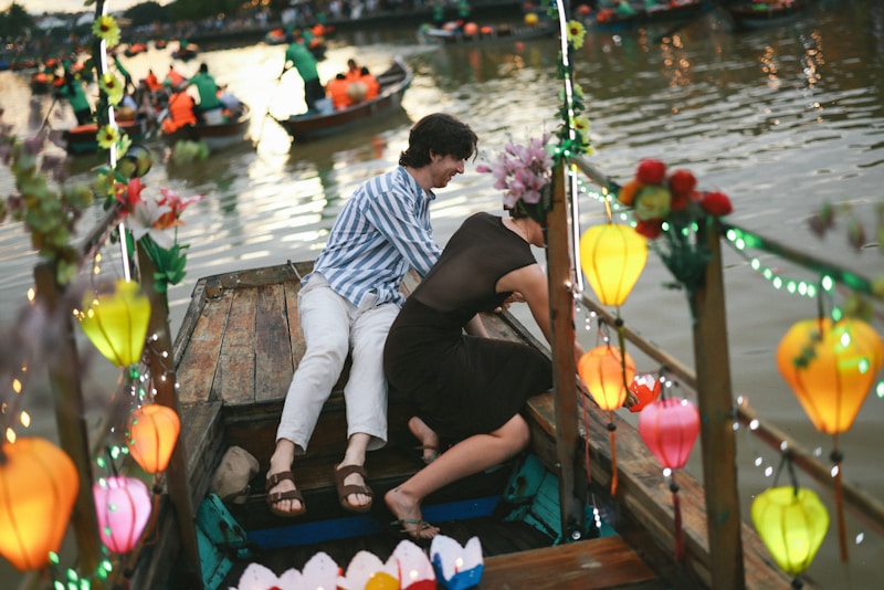 Scenic boat ride of elegance