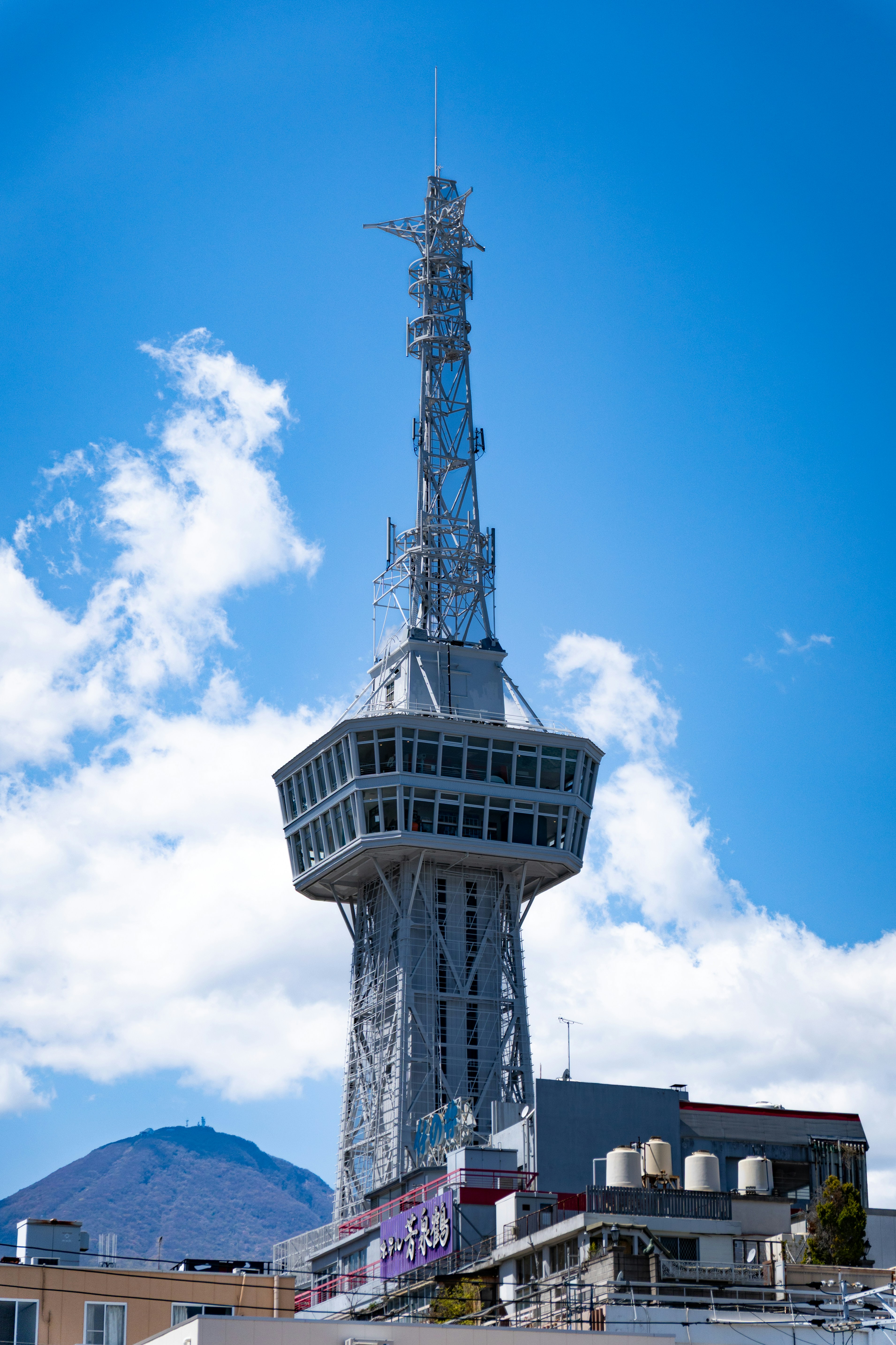 Photo by marcovockner