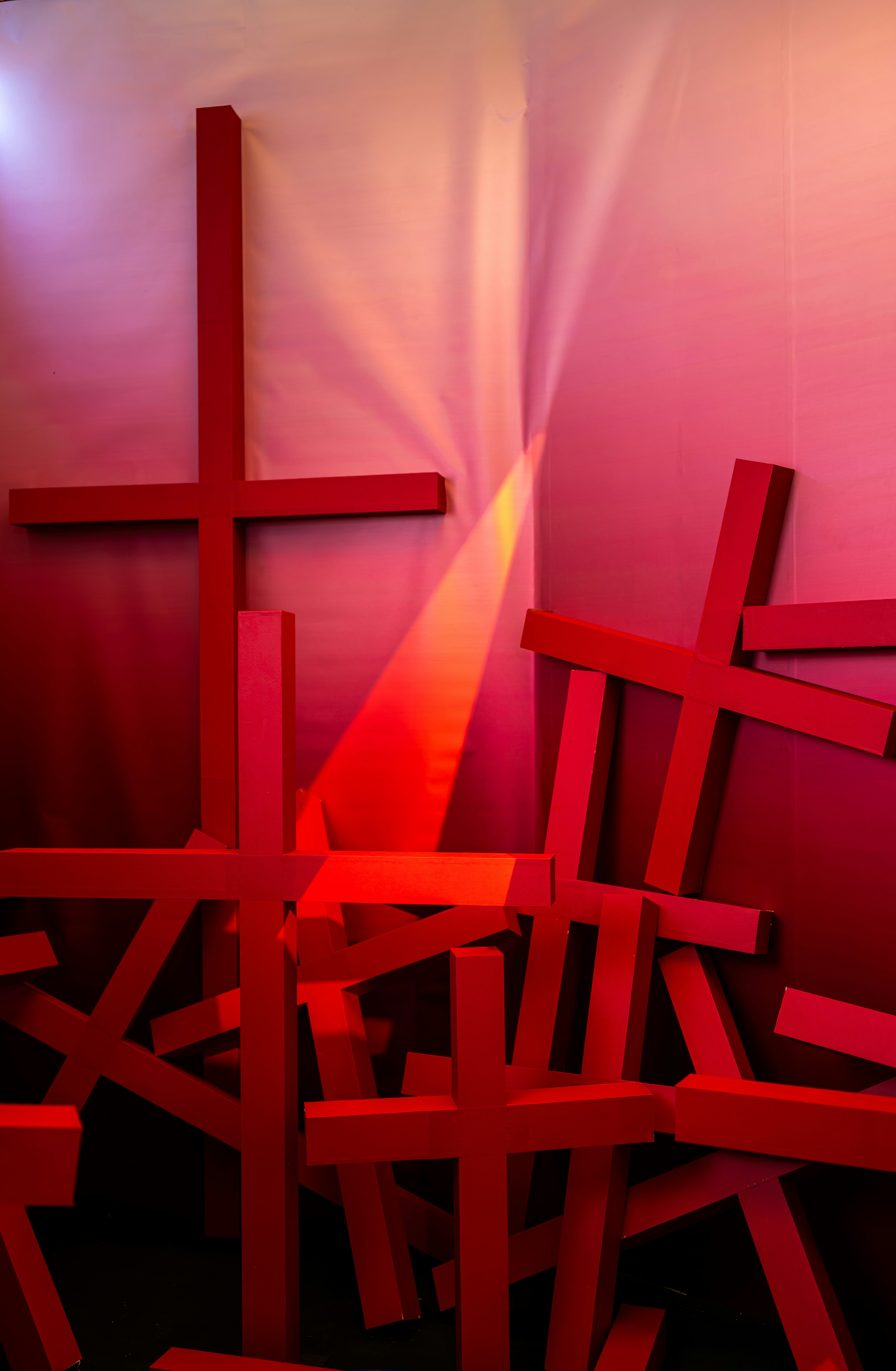 Red crosses are illuminated with light.