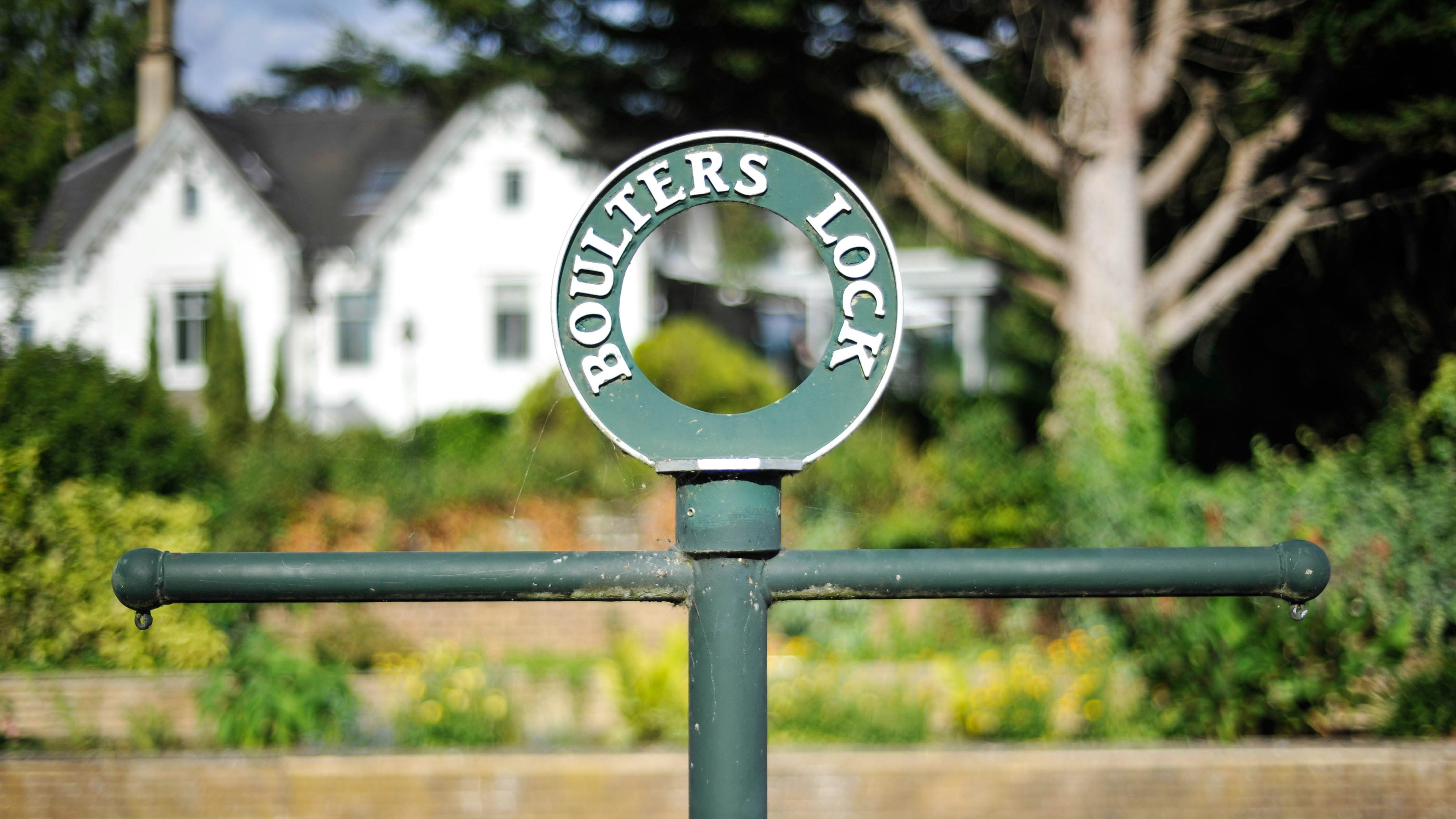 Rollins Road Park