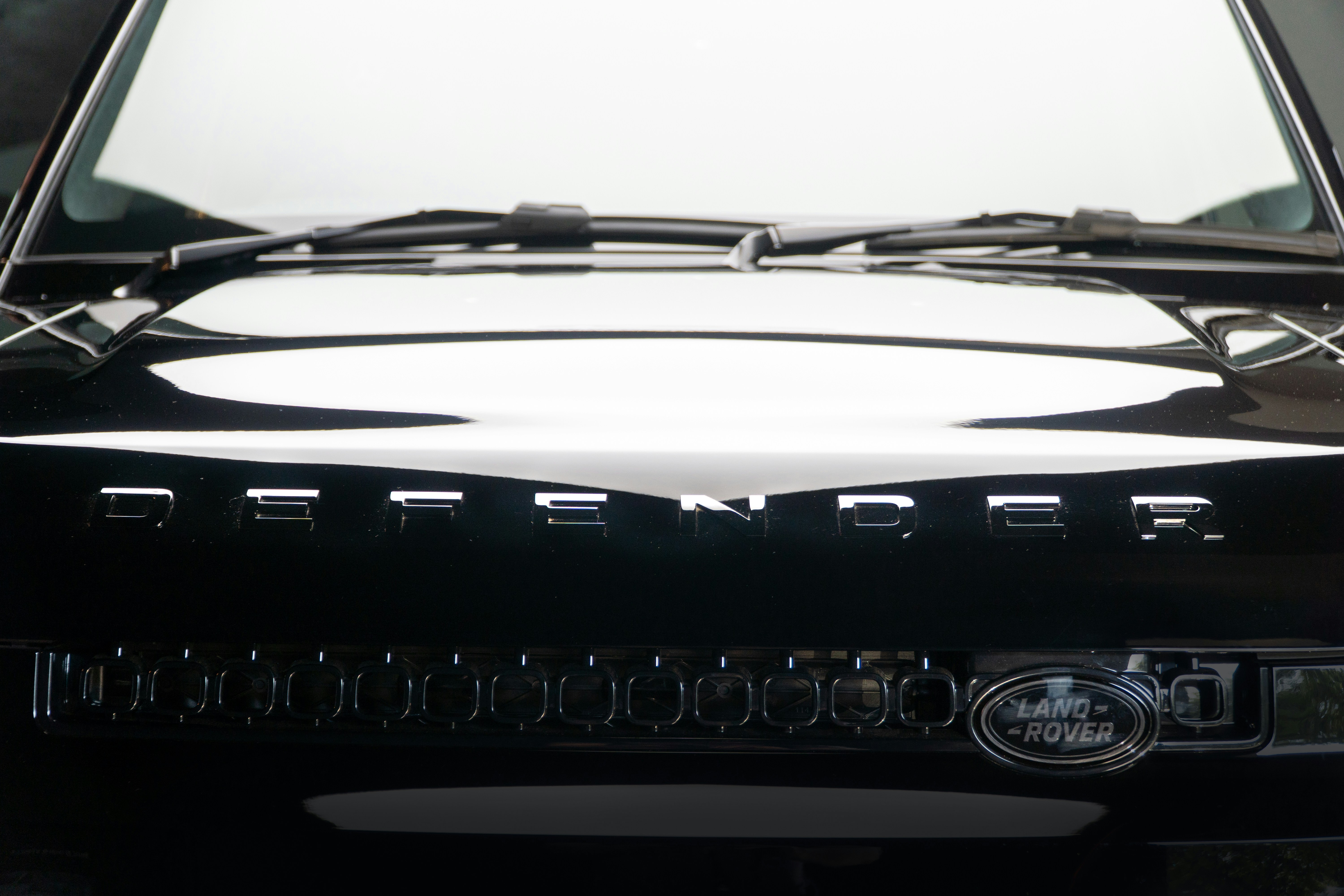 Luxury branding studio - Black Land Rover Defender