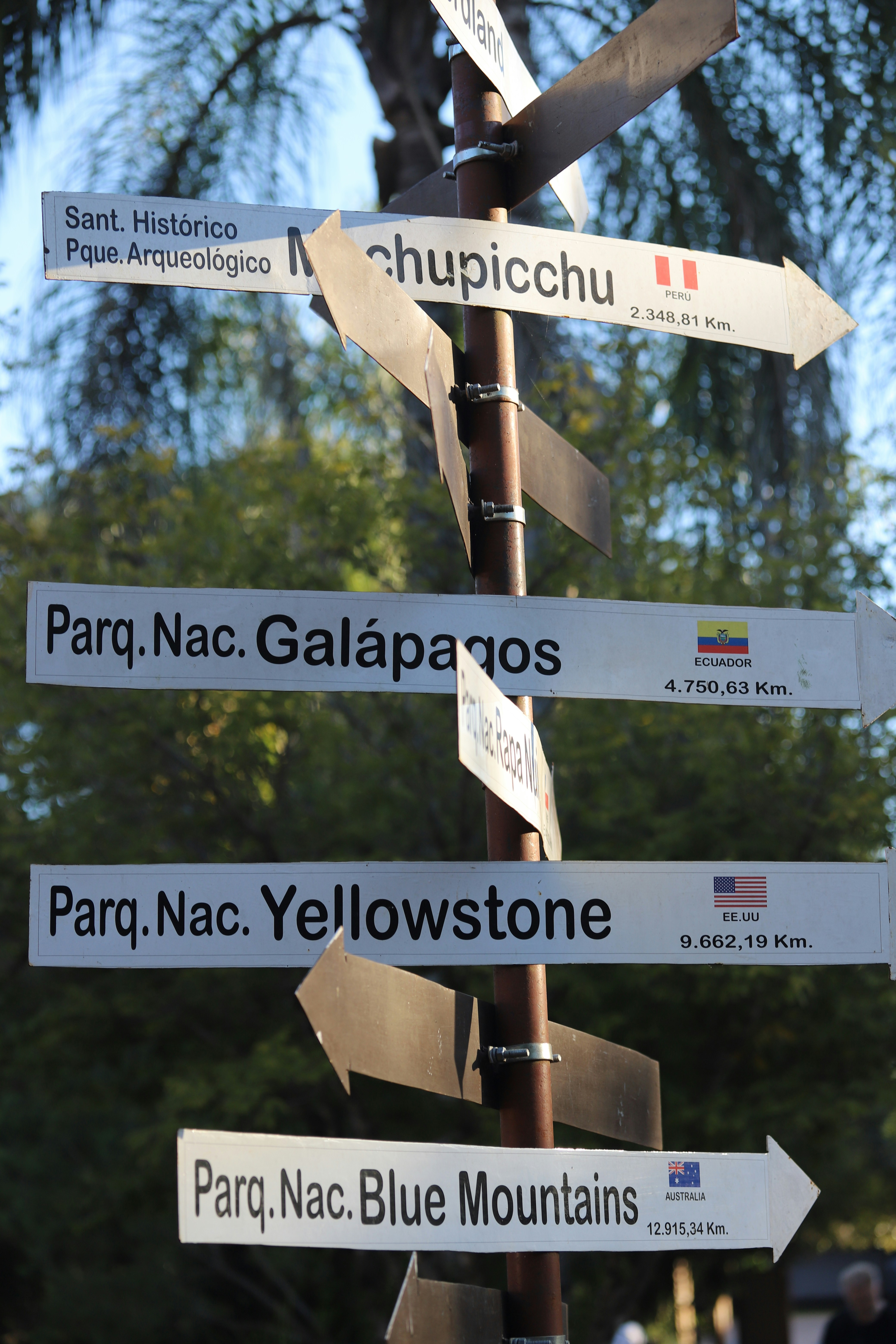 5 Top Destinations & Captivating Kayaking Spots