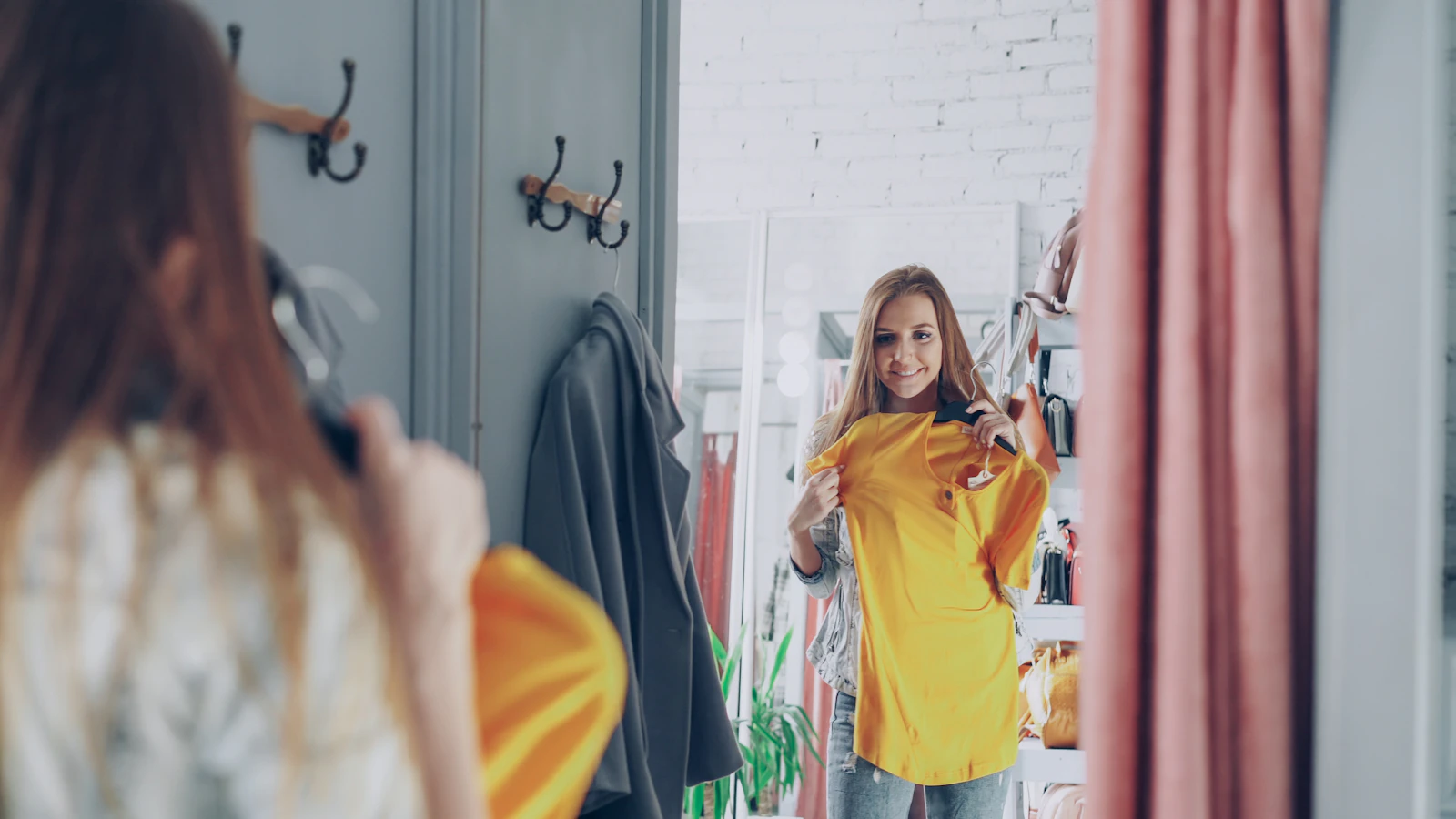 O que é folga de modelagem (ease): por que a roupa nunca tem sua medida exata