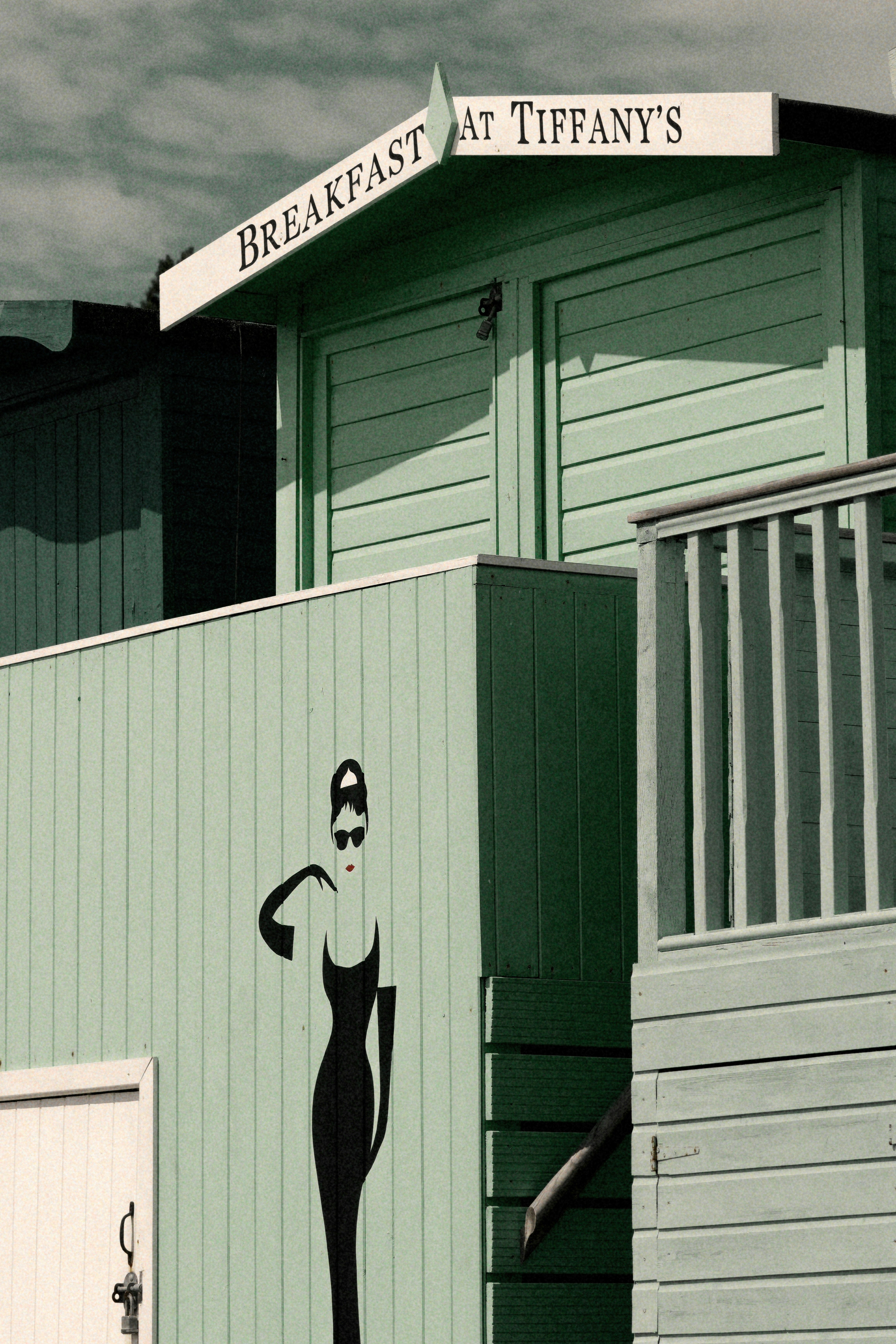 A building with the audrey hepburn silhouette.