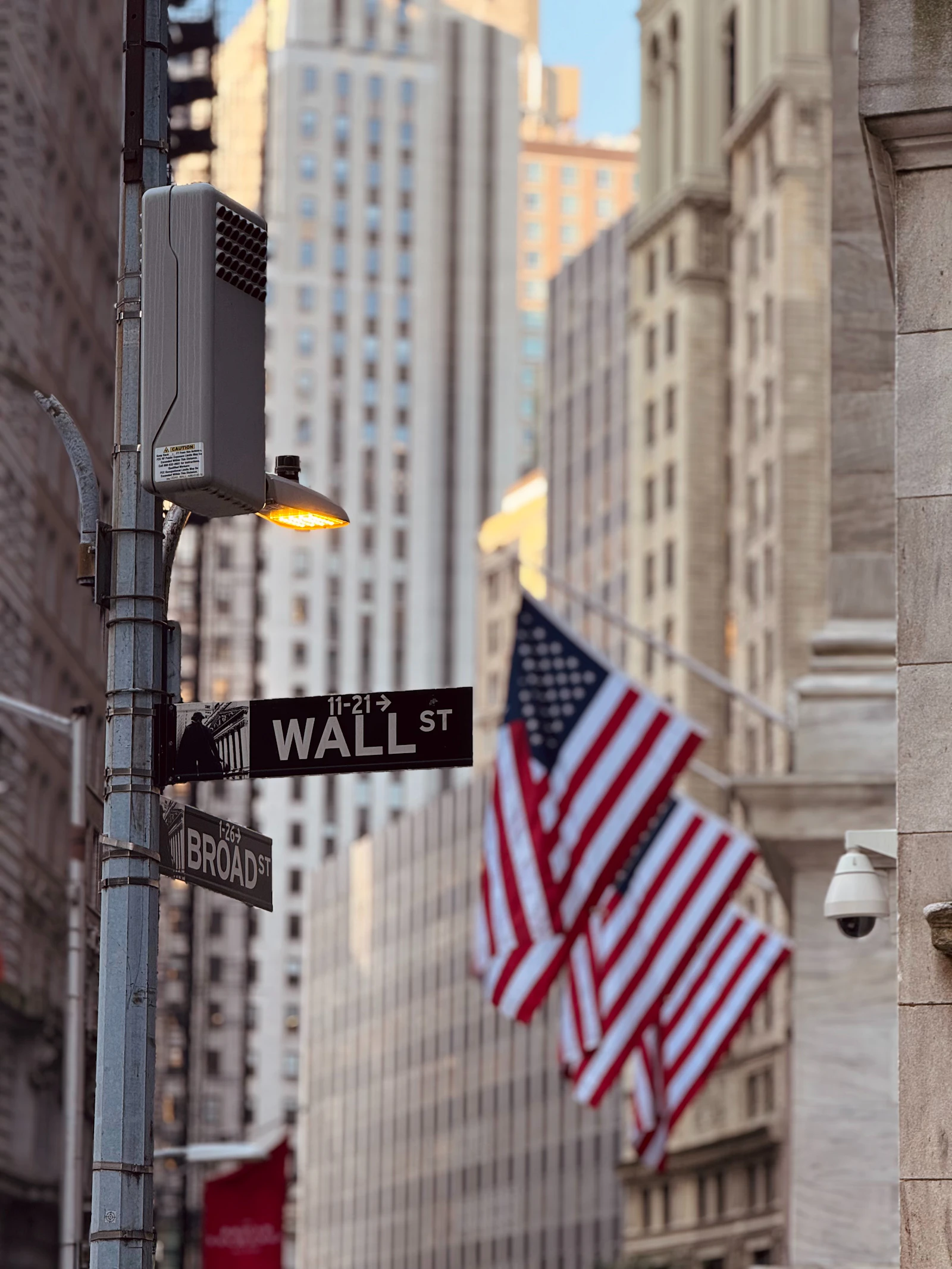 Stocks Rise as Inflation Data Eases Some Rate Fears
