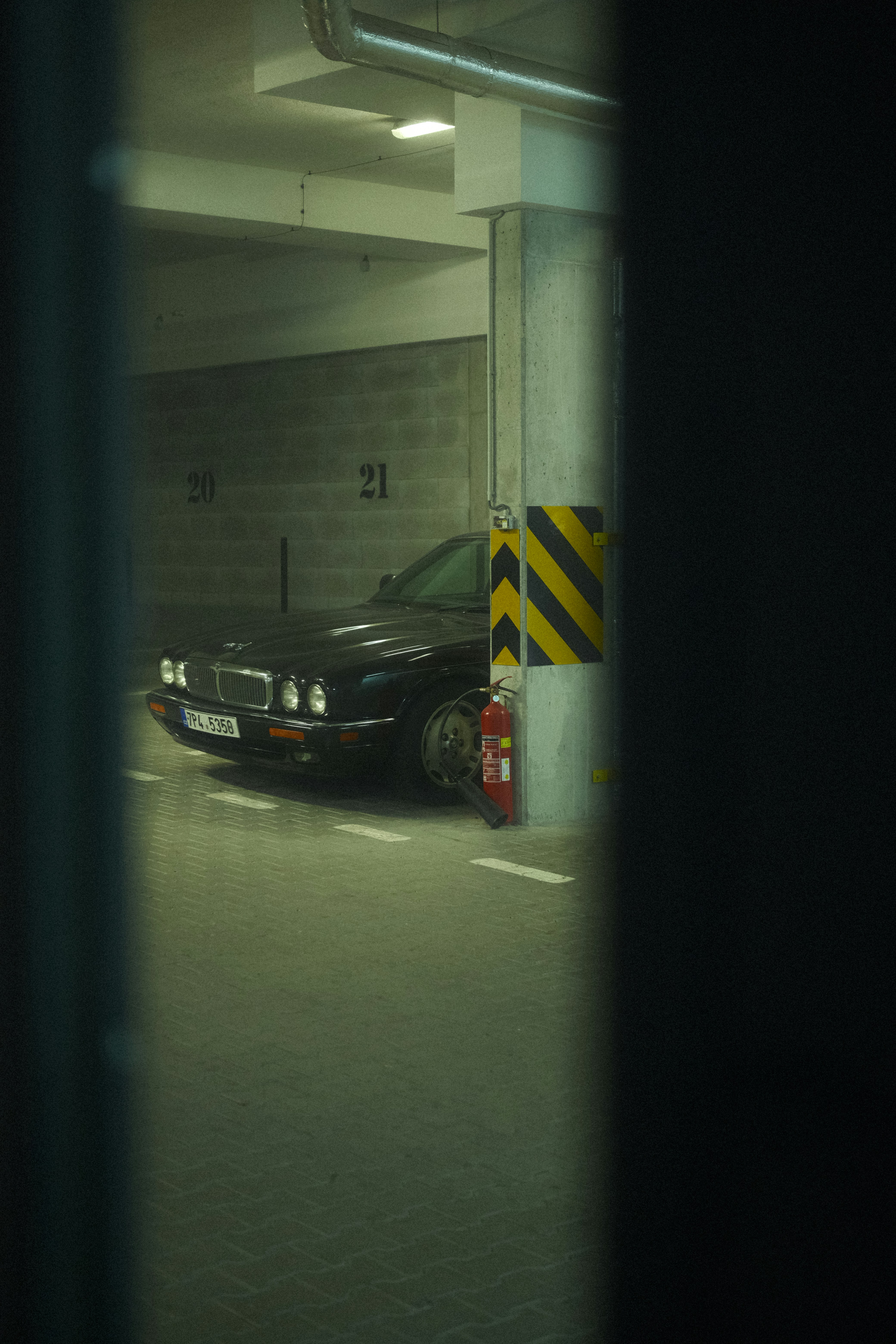 photo-1753281796865-d0d38f5efaf9?ixid=M3