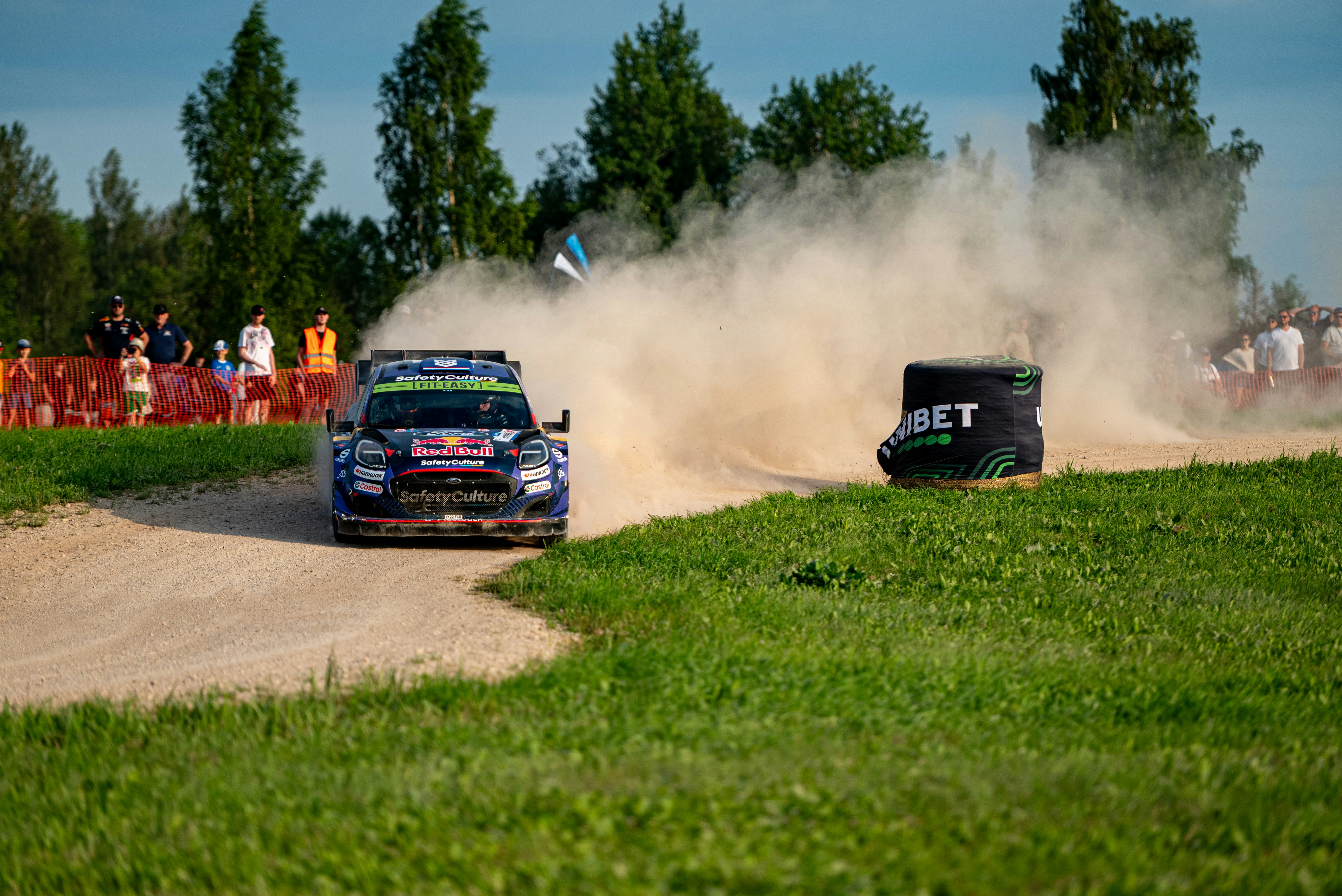 Photo by sanderhallaste