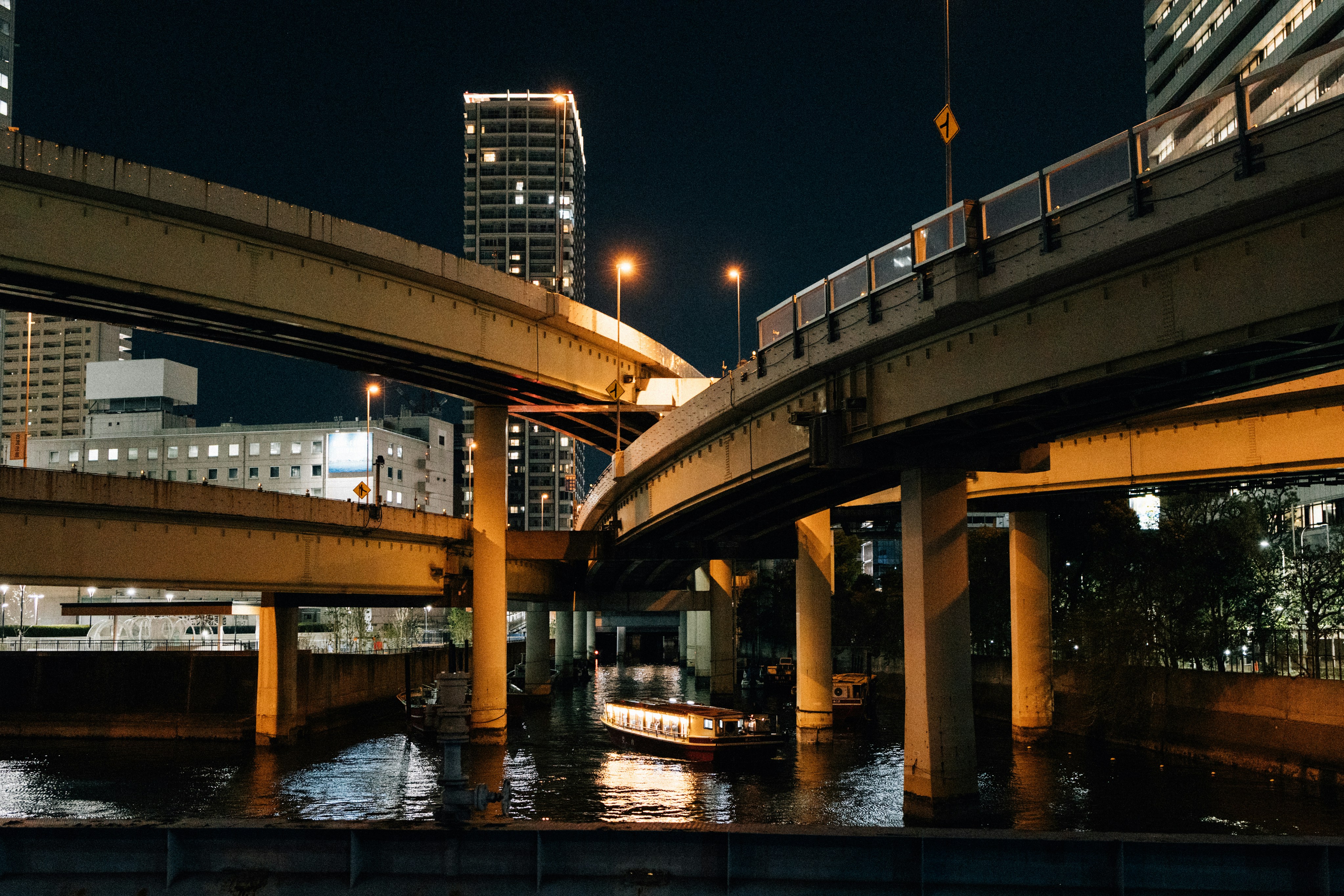 Photo by tsuyoshikozu