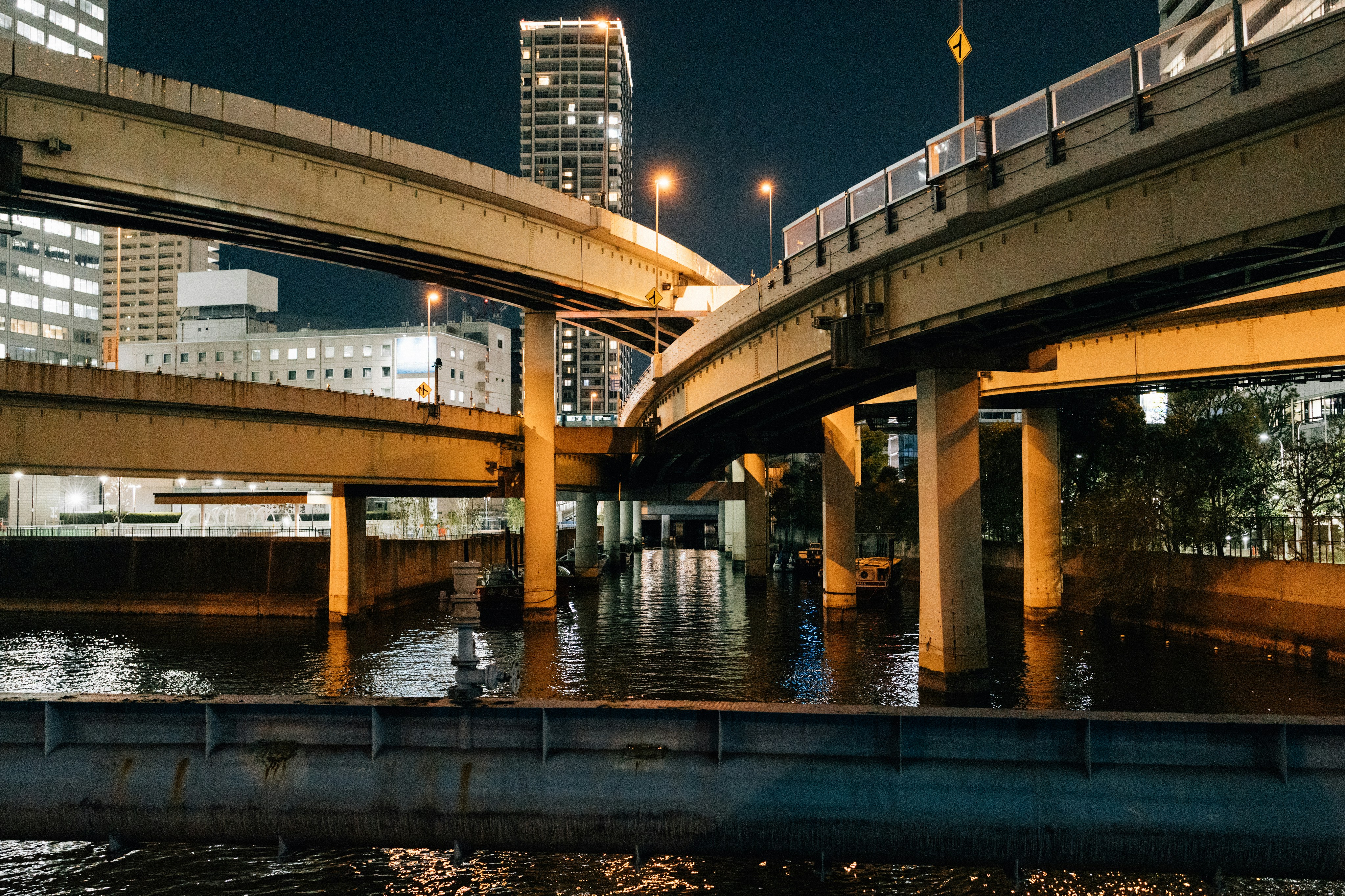 Photo by tsuyoshikozu