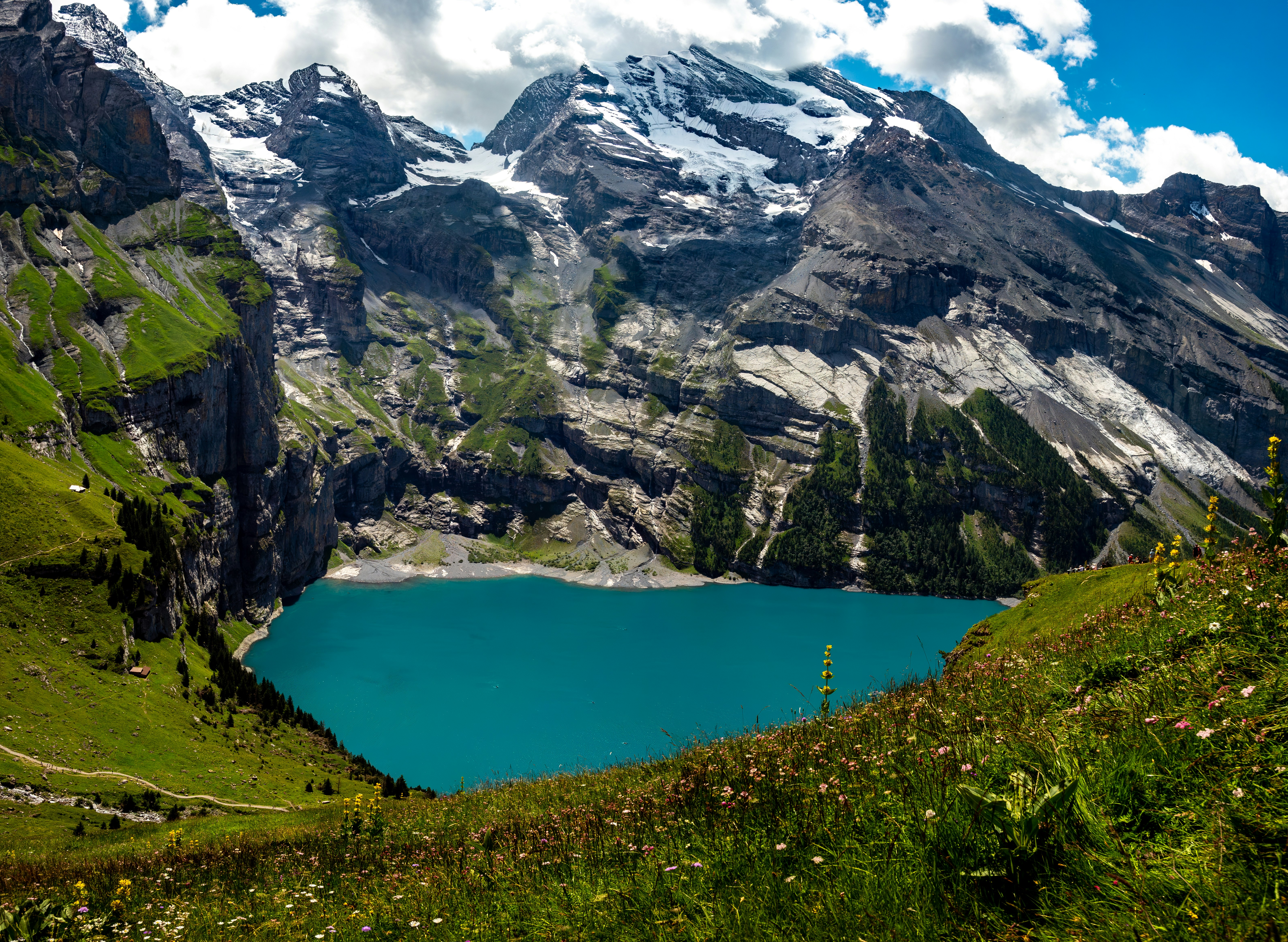 Photo by poli_graphy