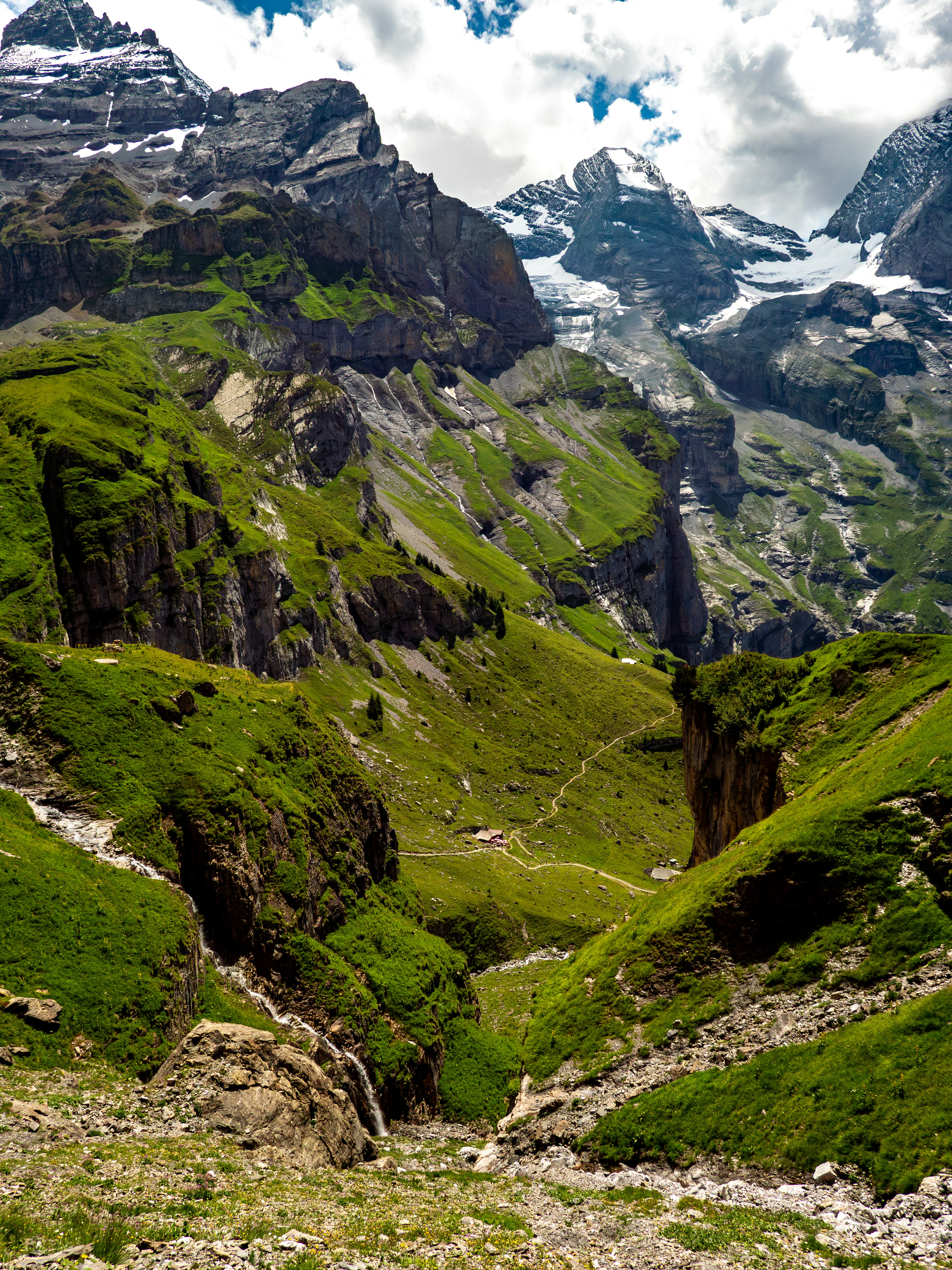 Photo by poli_graphy