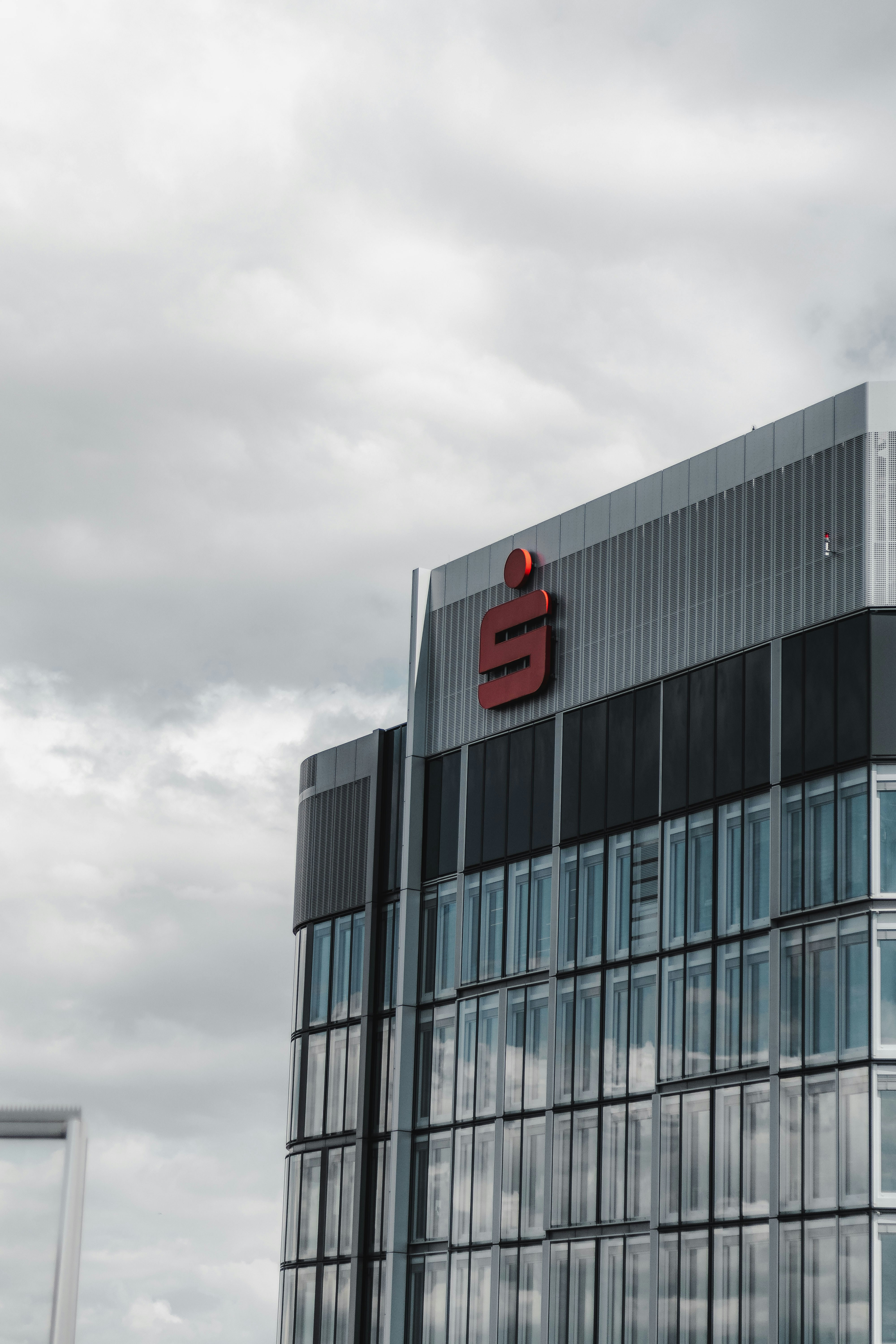 UBS Maintains Buy on Spire, Raises Price Target to $95
