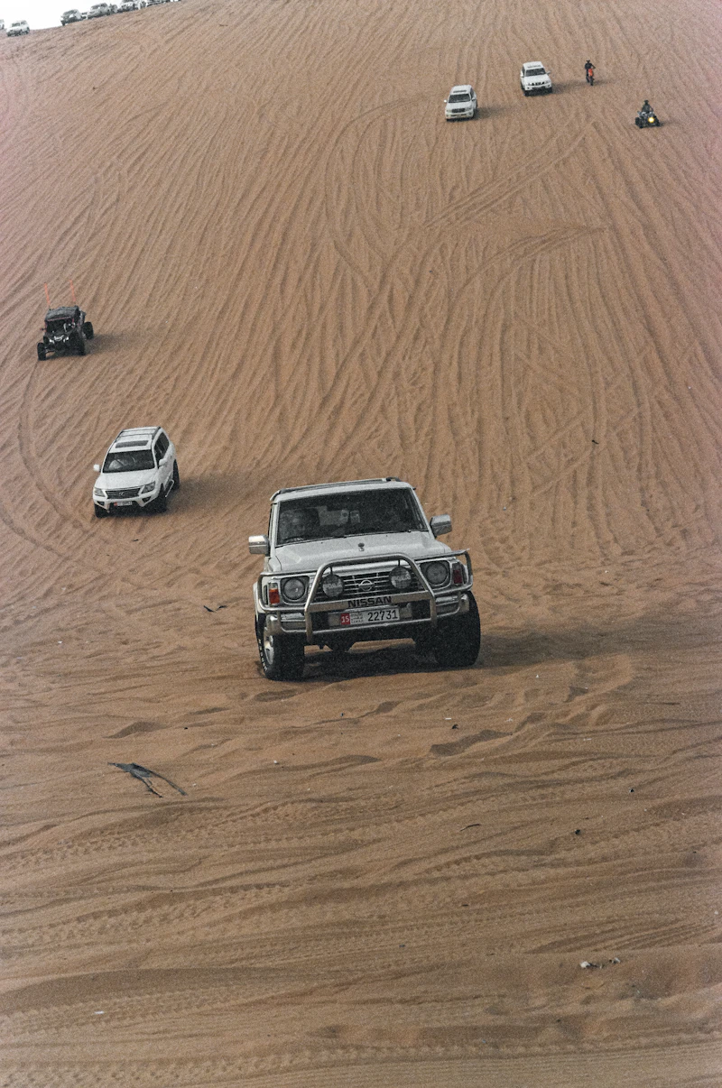 4x4s on the dunes at Tal Moreeb, Abu Dhabi