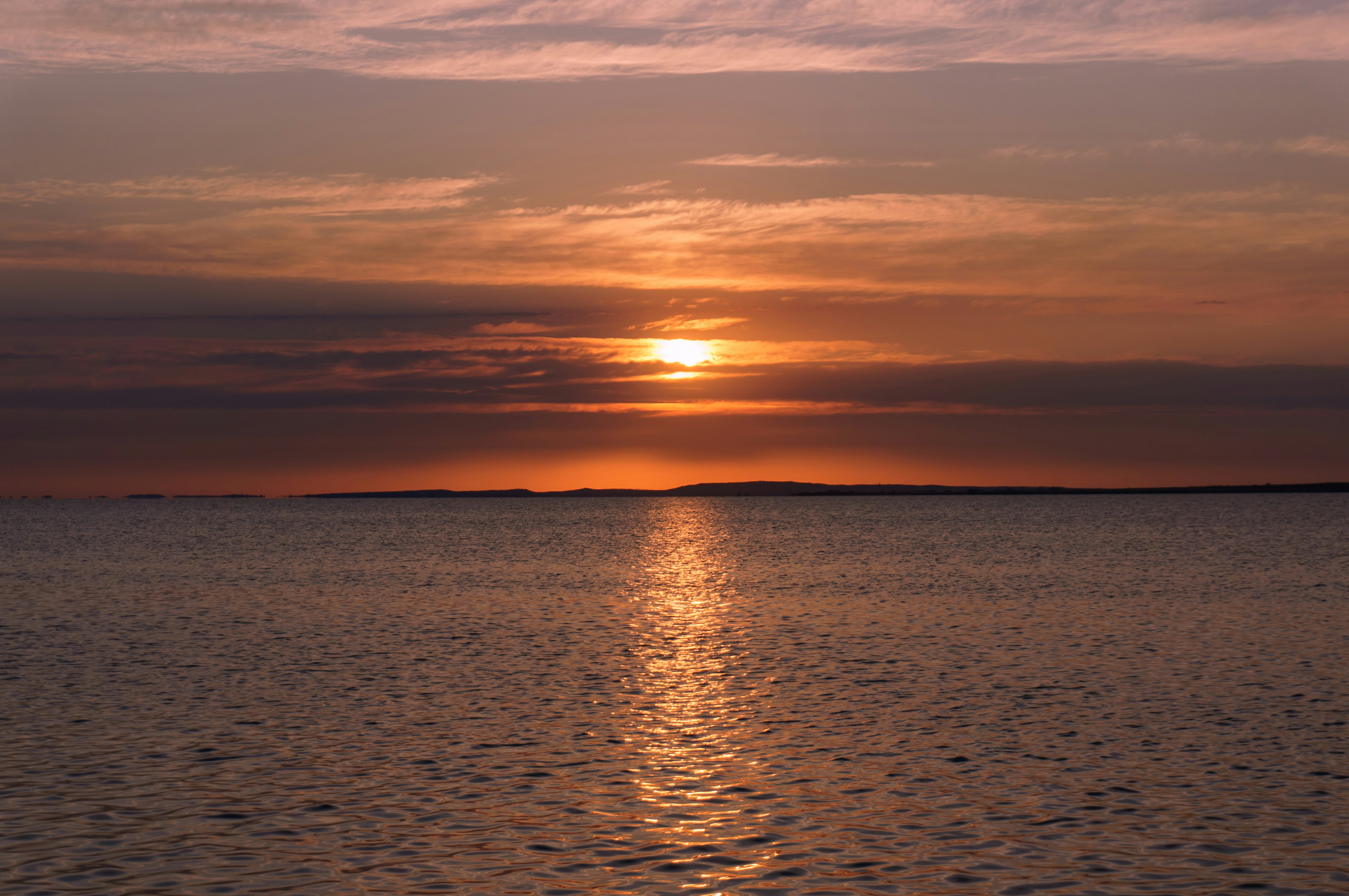 Photo by maksimzaviktorin