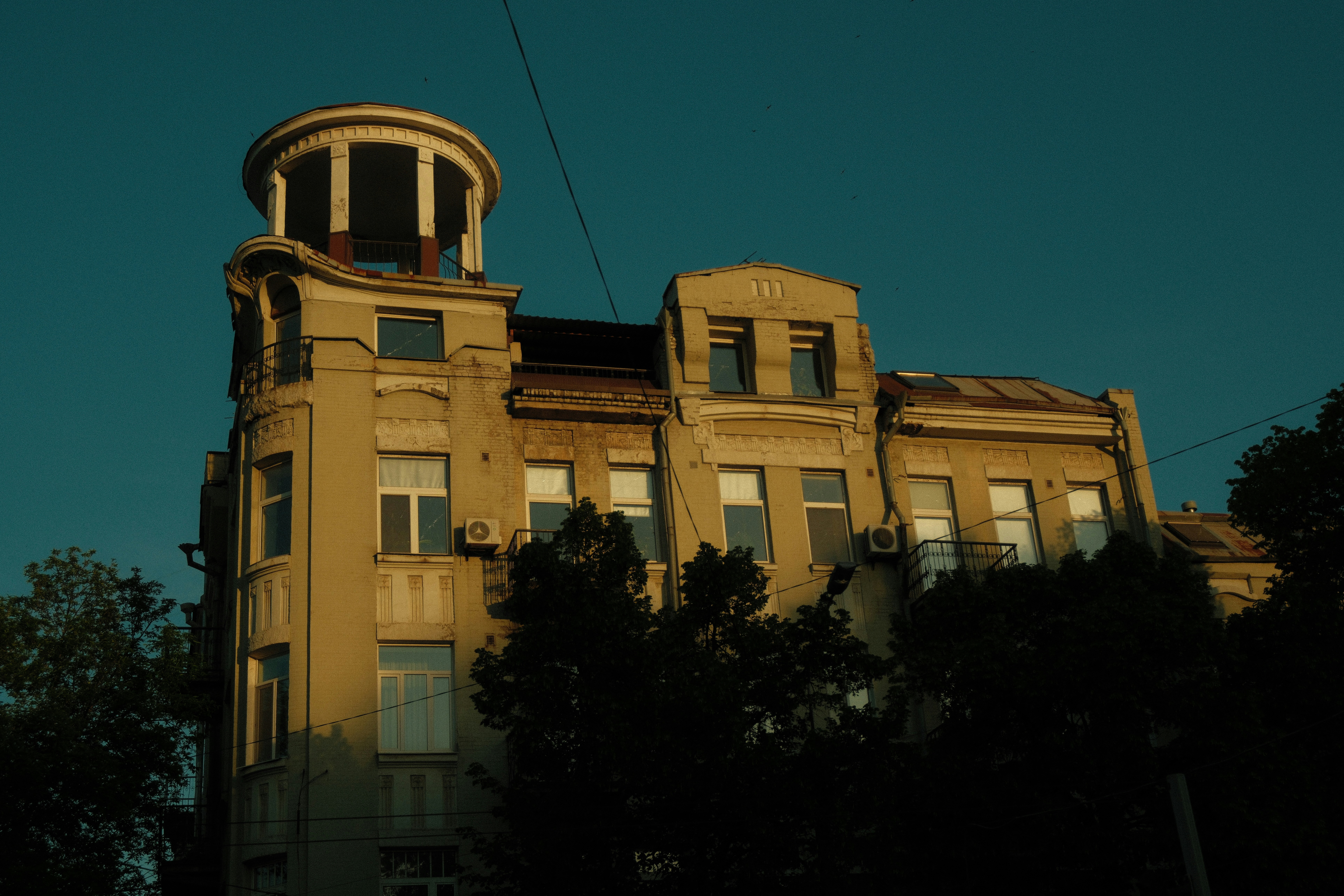Photo by alisdanyuk