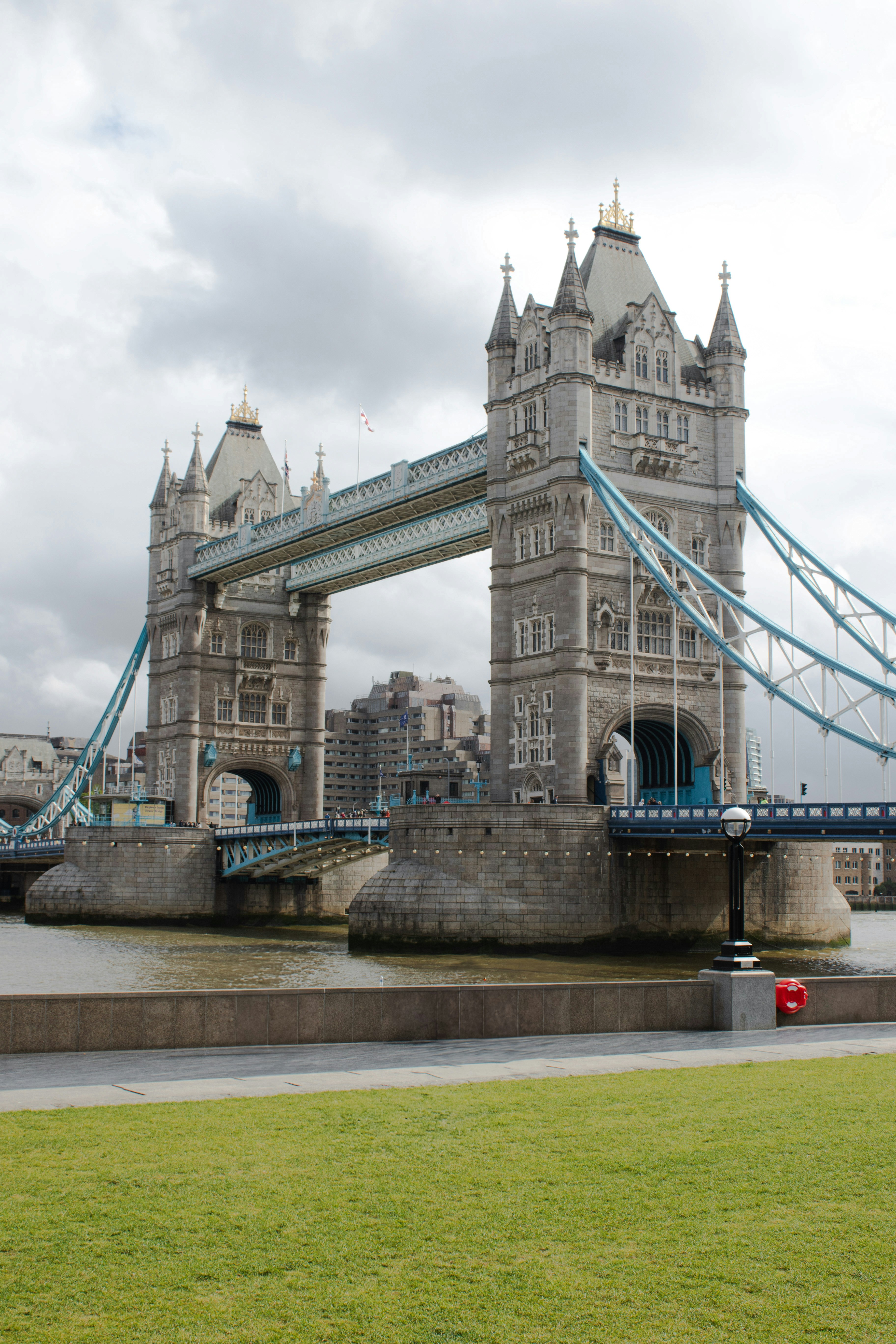 Westminster and St. James's: Royal Connections and Political Pints