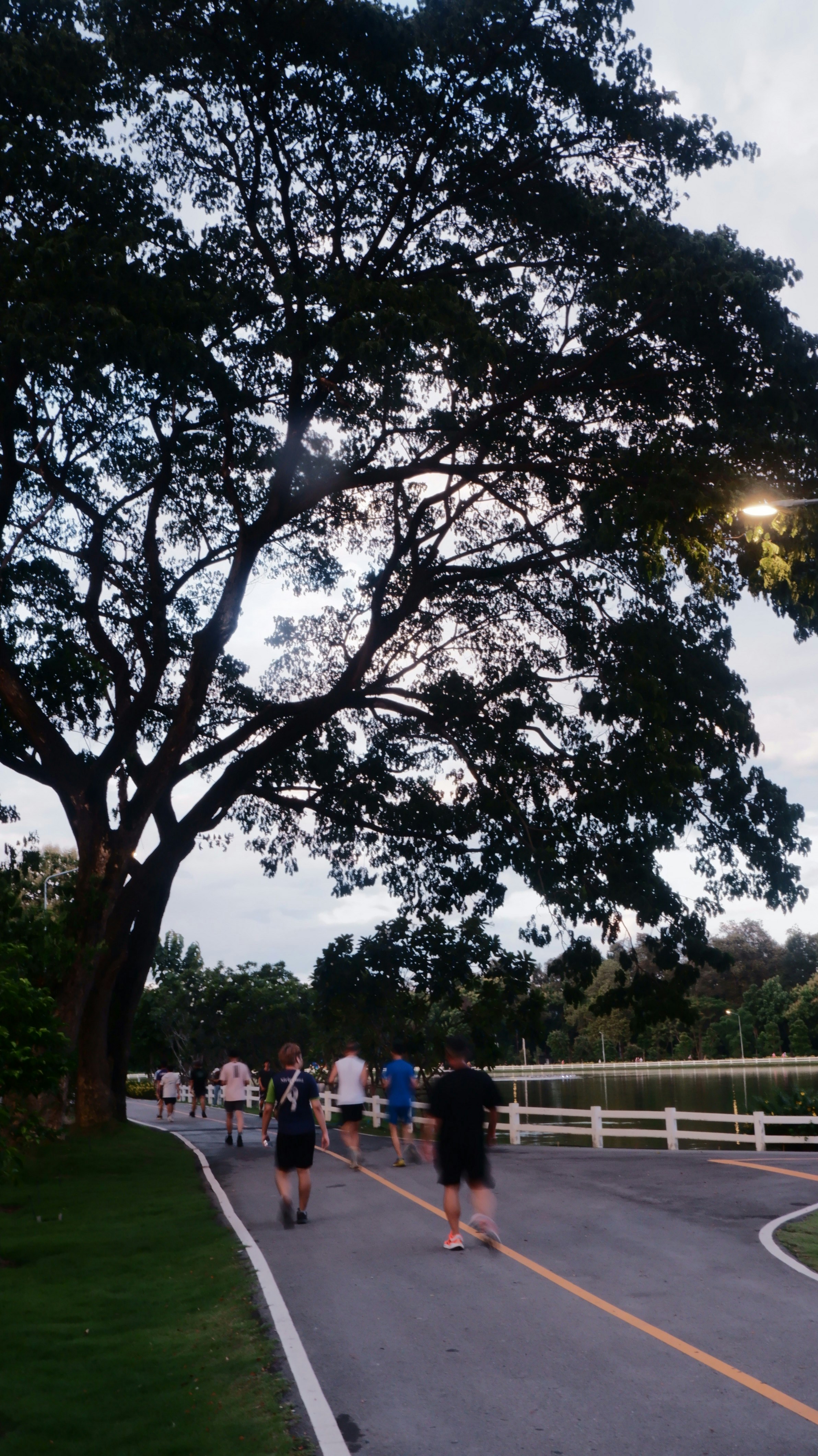 Visible Difference & Community Care in 2026: Integrating Mental Health Tech, Skincare and Local Pop‑Ups for Inclusion