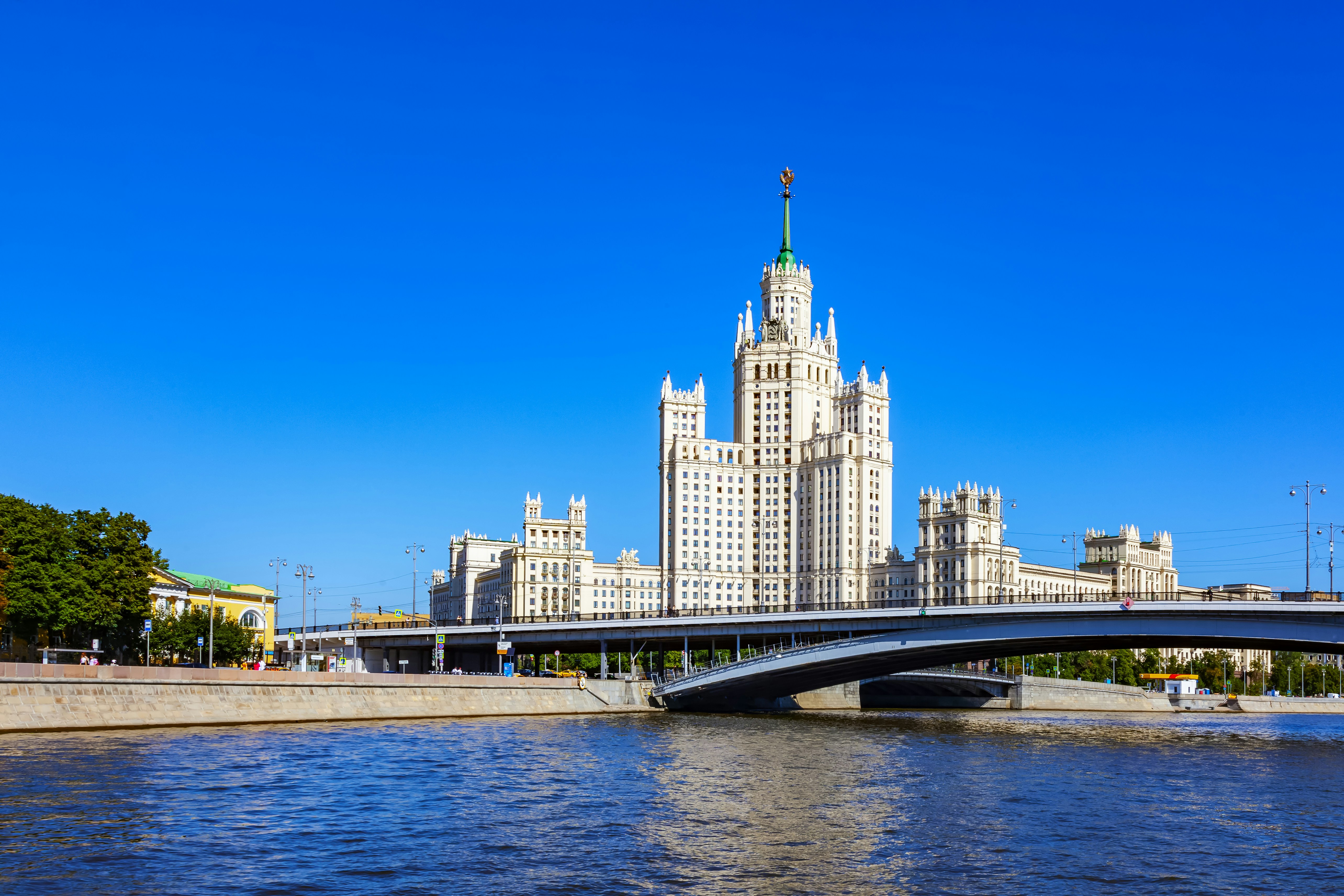 Stay online in the Russia with a prepaid eSIM from eSIMlii. Instant activation, no roaming charges, and reliable coverage.