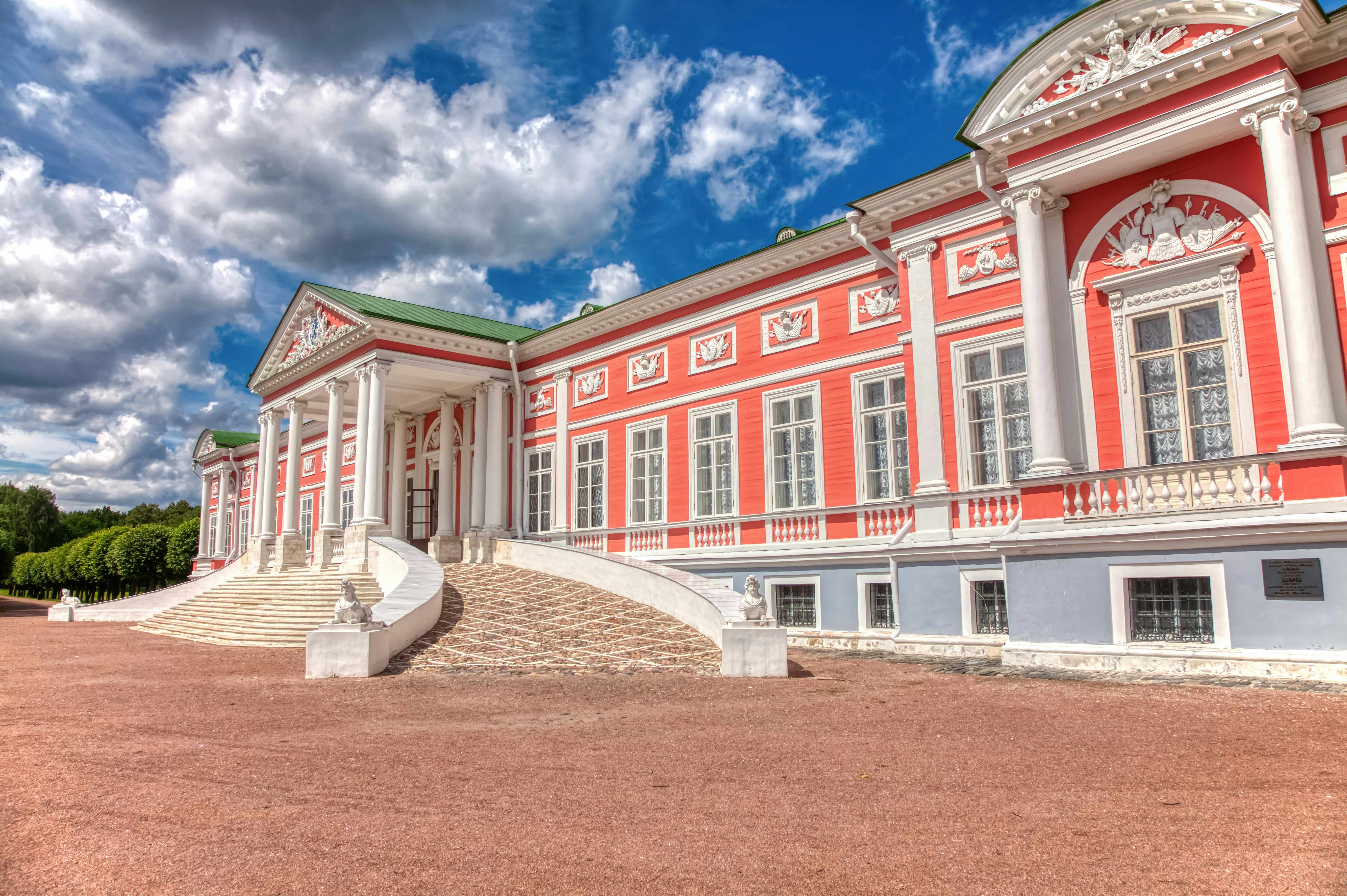 Photo by olegpodi