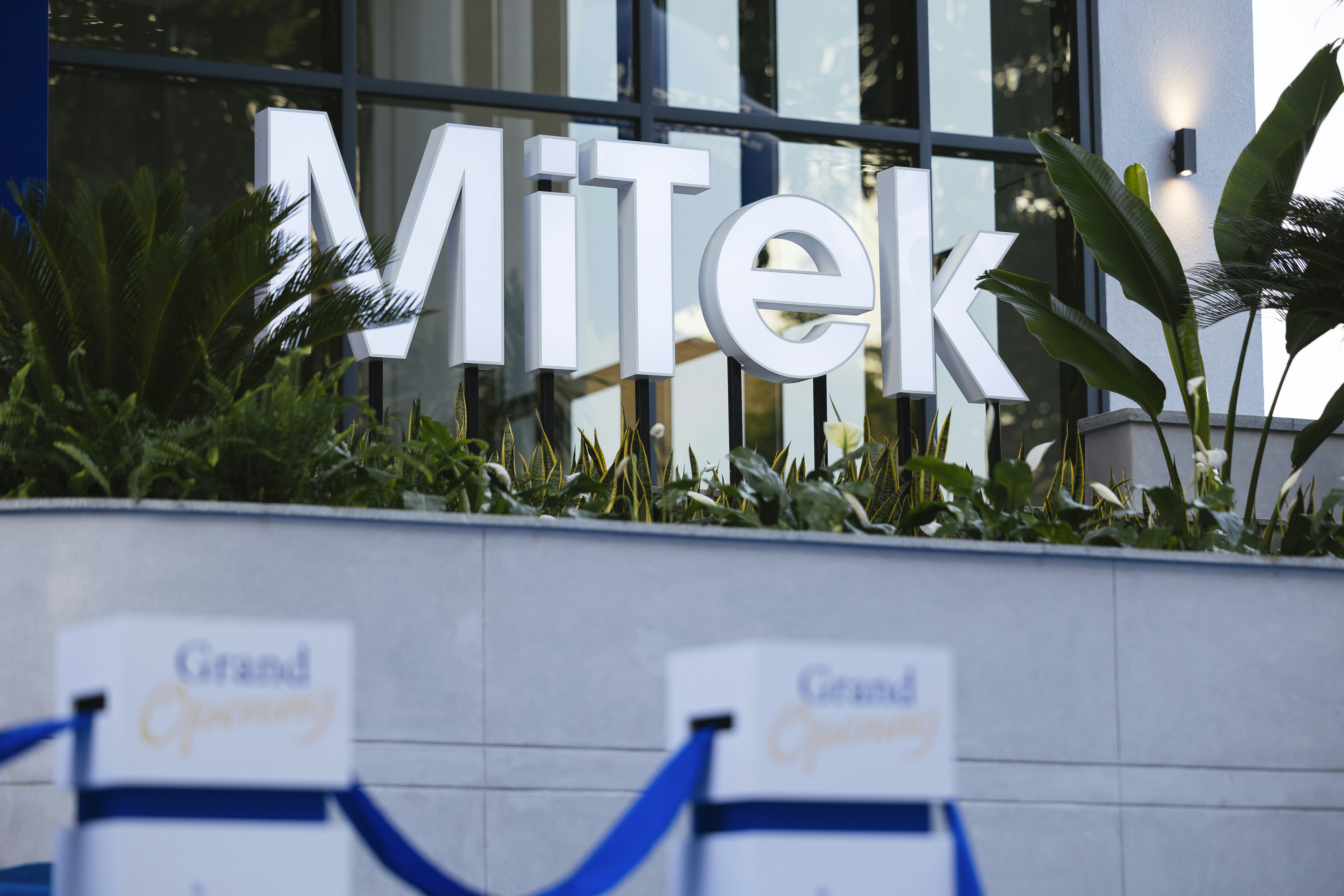 Evercore ISI Group Maintains Outperform on Mettler-Toledo Intl, Raises Price Target to $1400