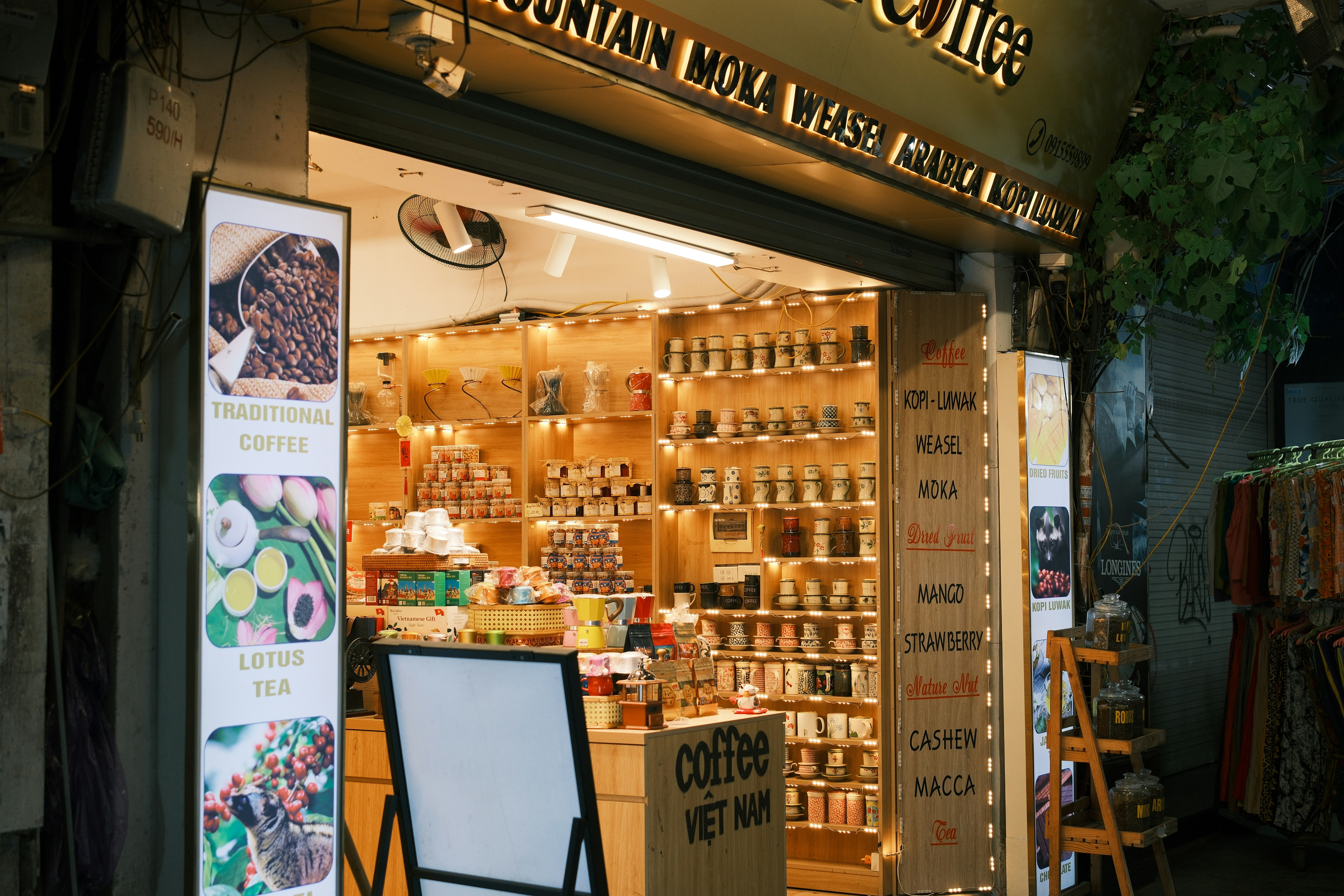 Ramon Cafe